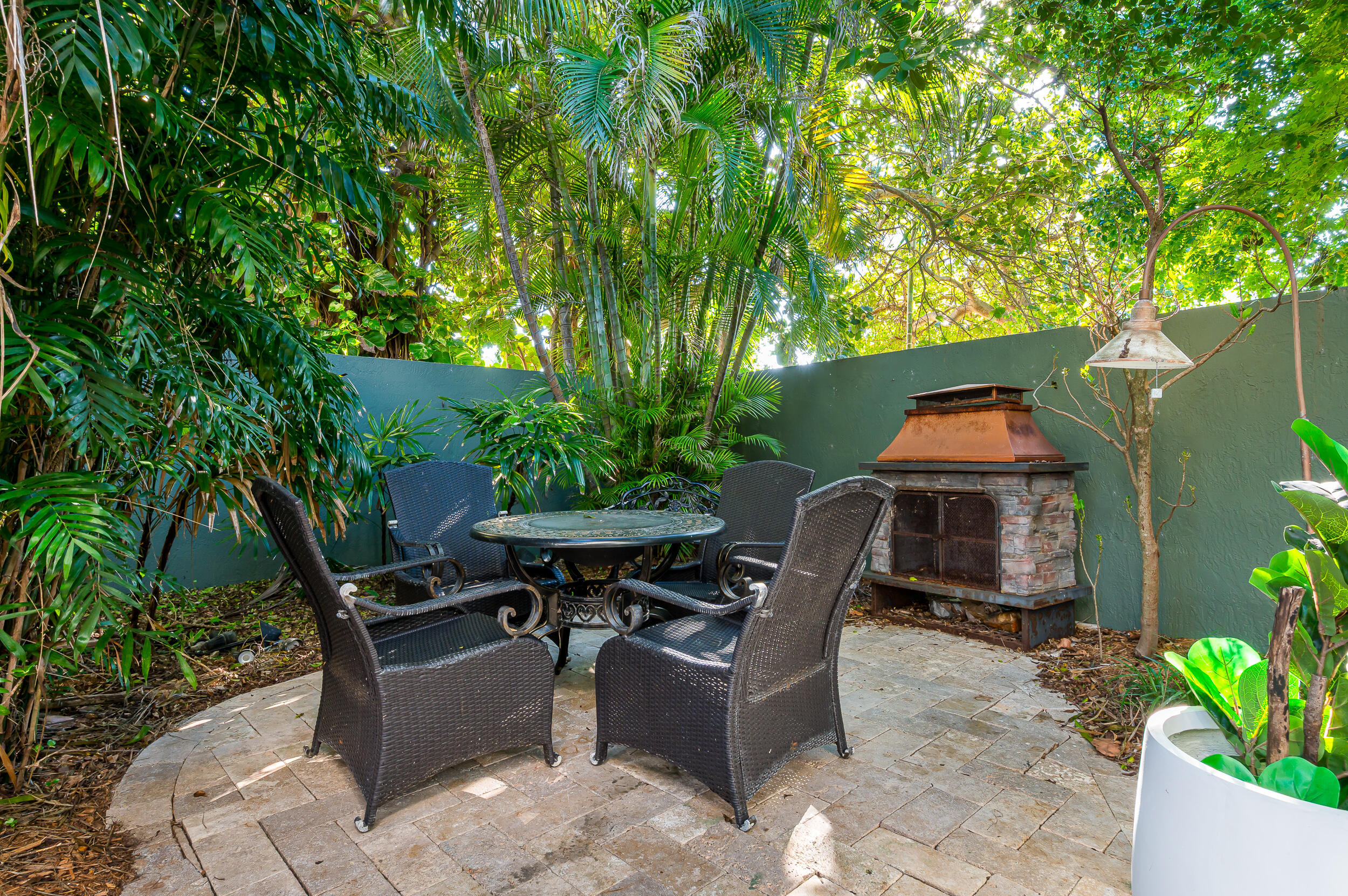 2115 S Ocean Boulevard 1