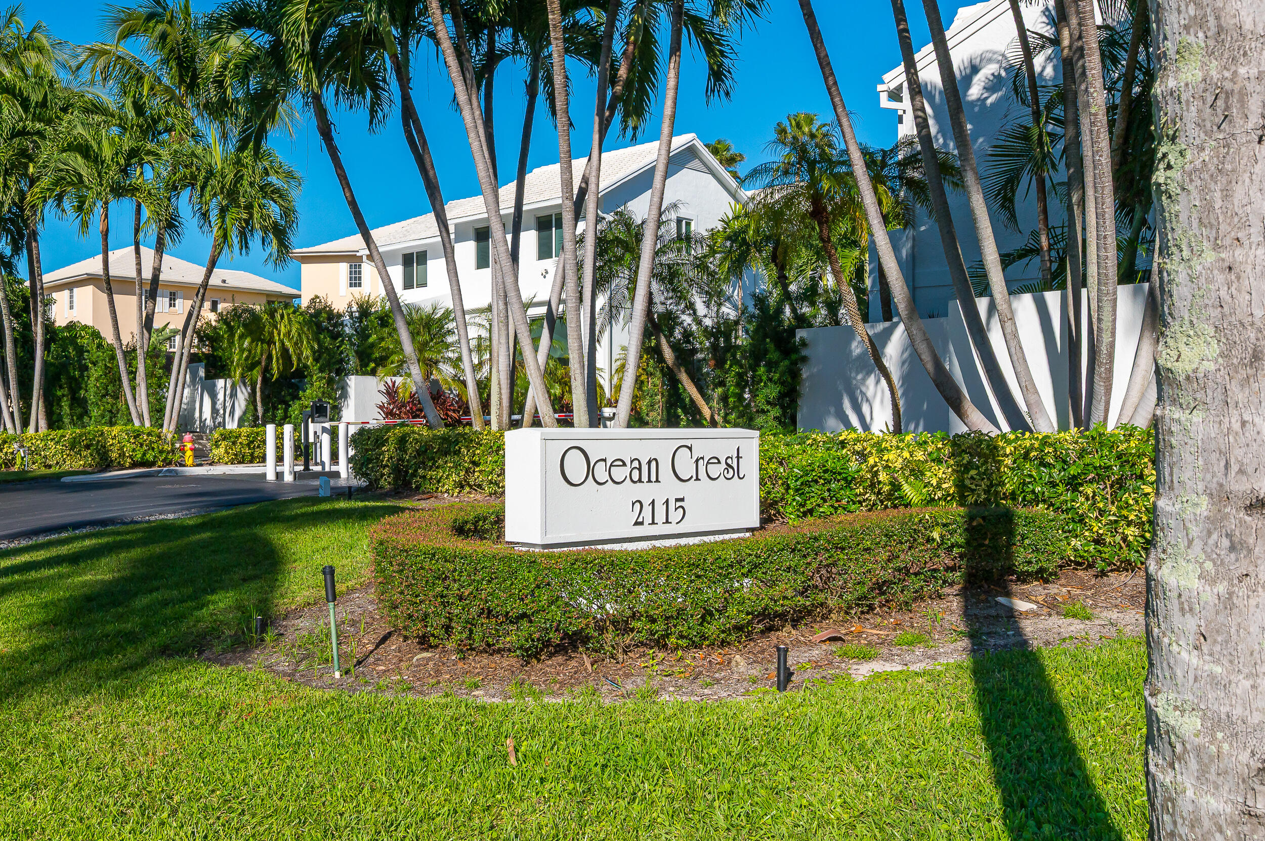 2115 S Ocean Boulevard 1