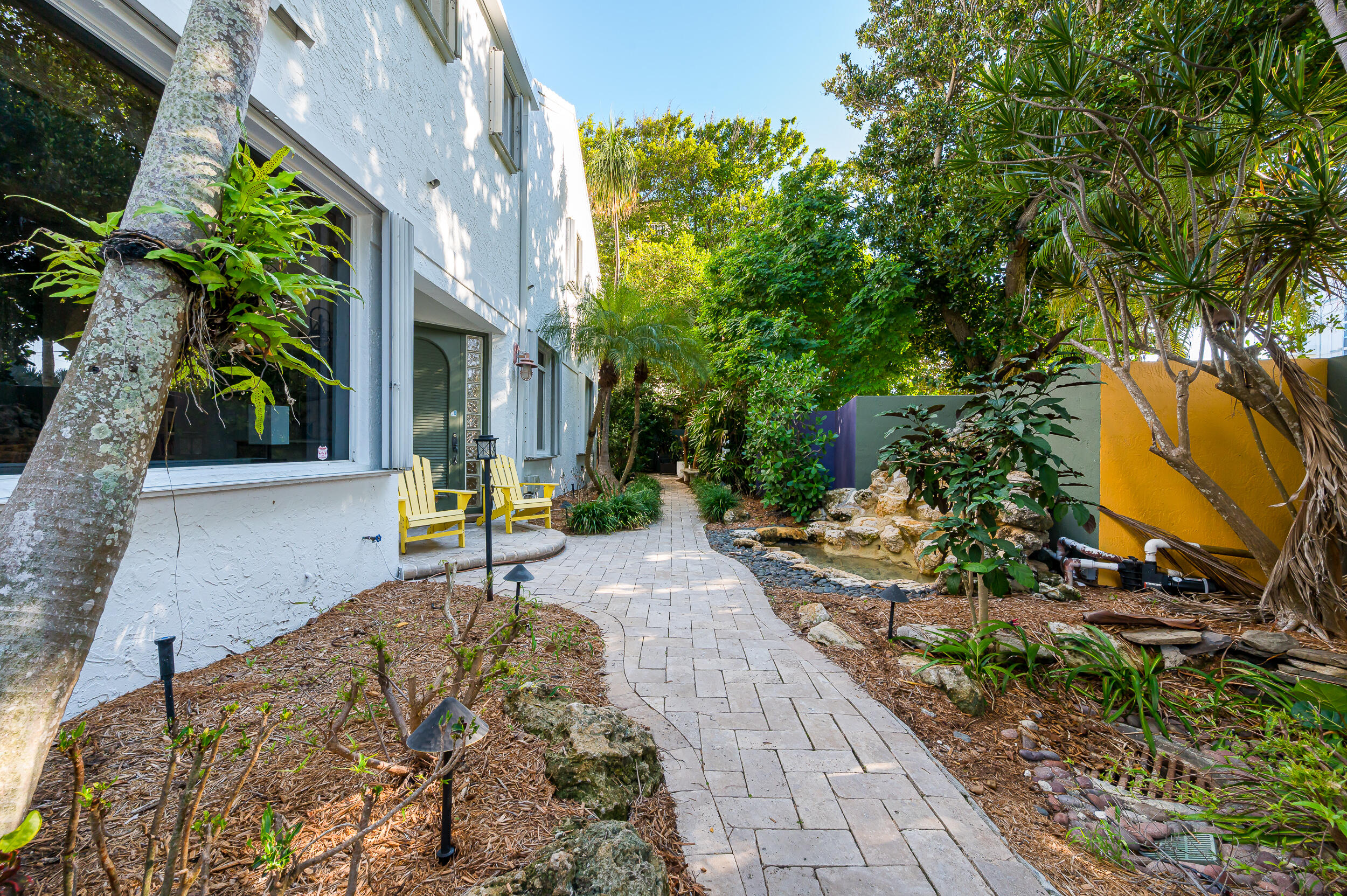 2115 S Ocean Boulevard 1