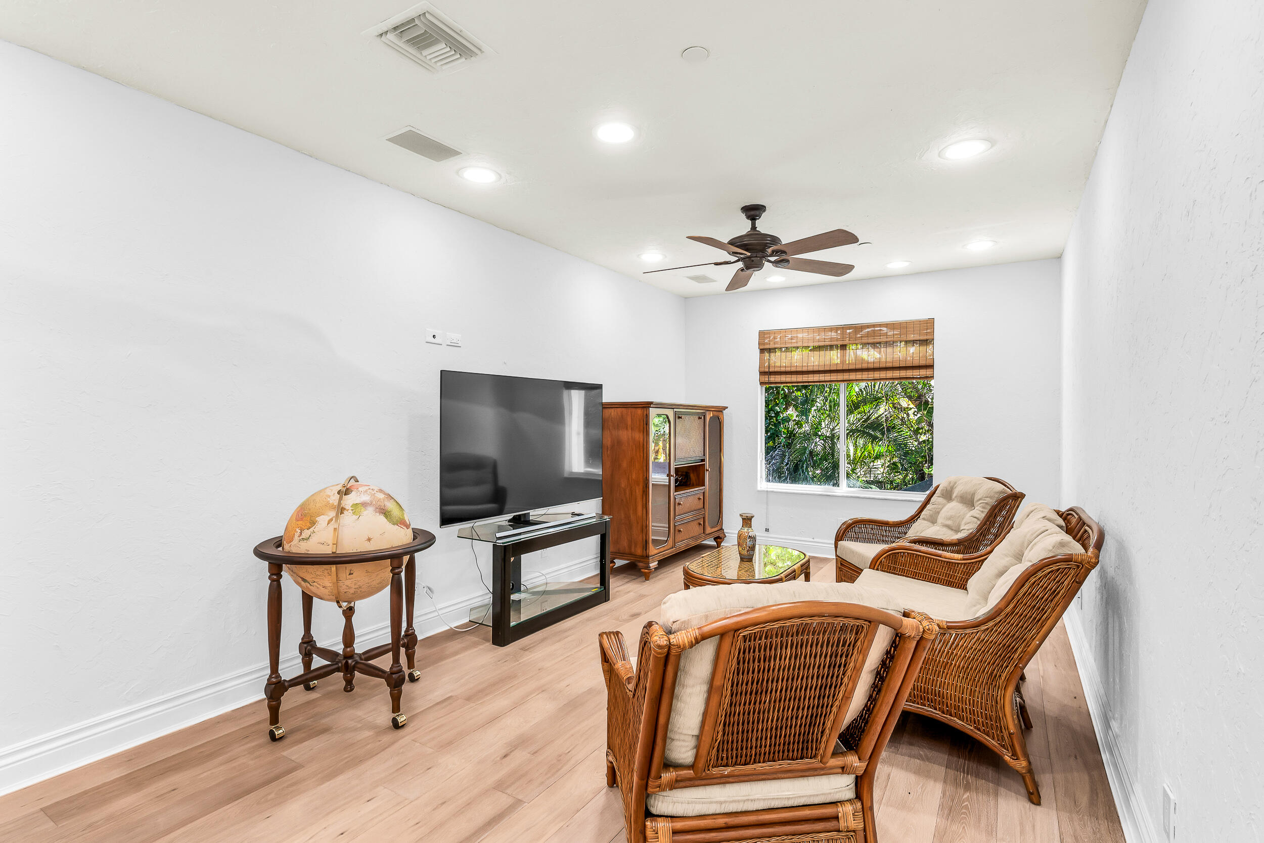 2115 S Ocean Boulevard 1