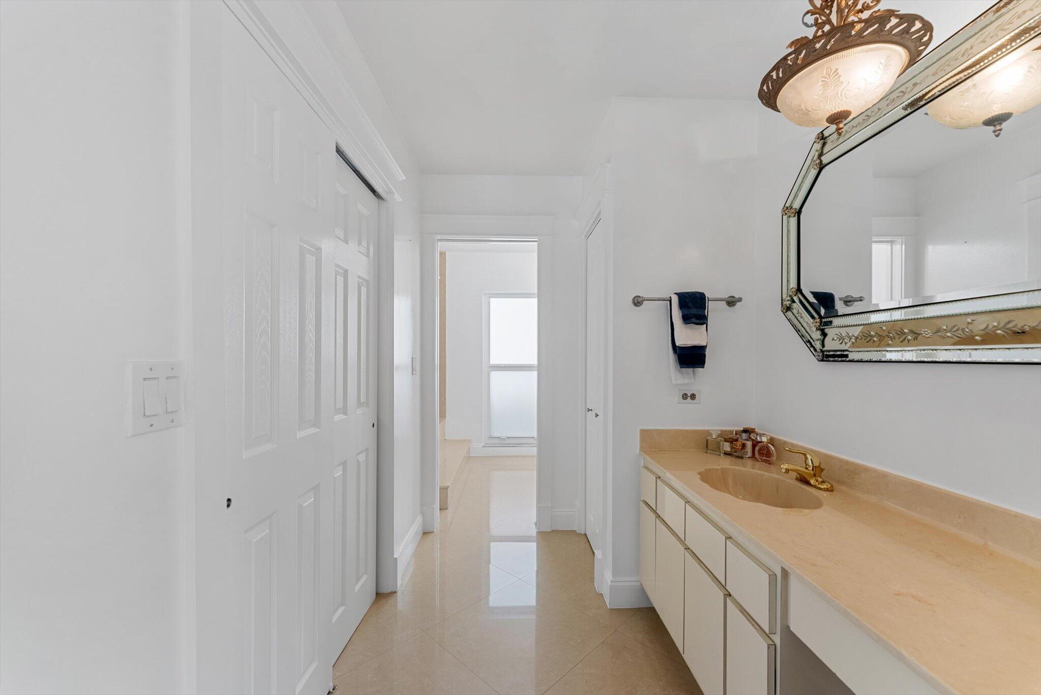 10167 Camelback Lane, Boca Raton