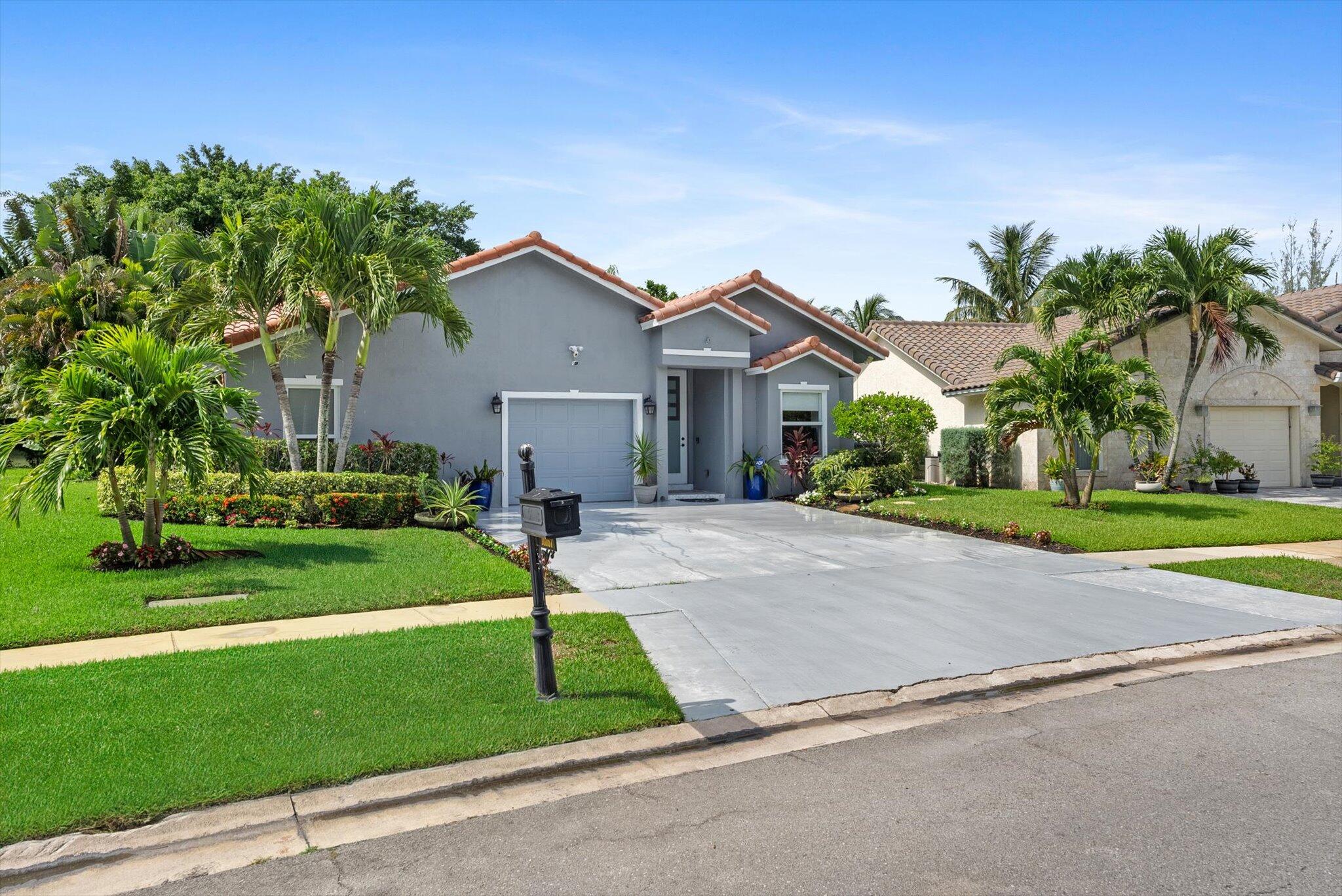 10167 Camelback Lane, Boca Raton