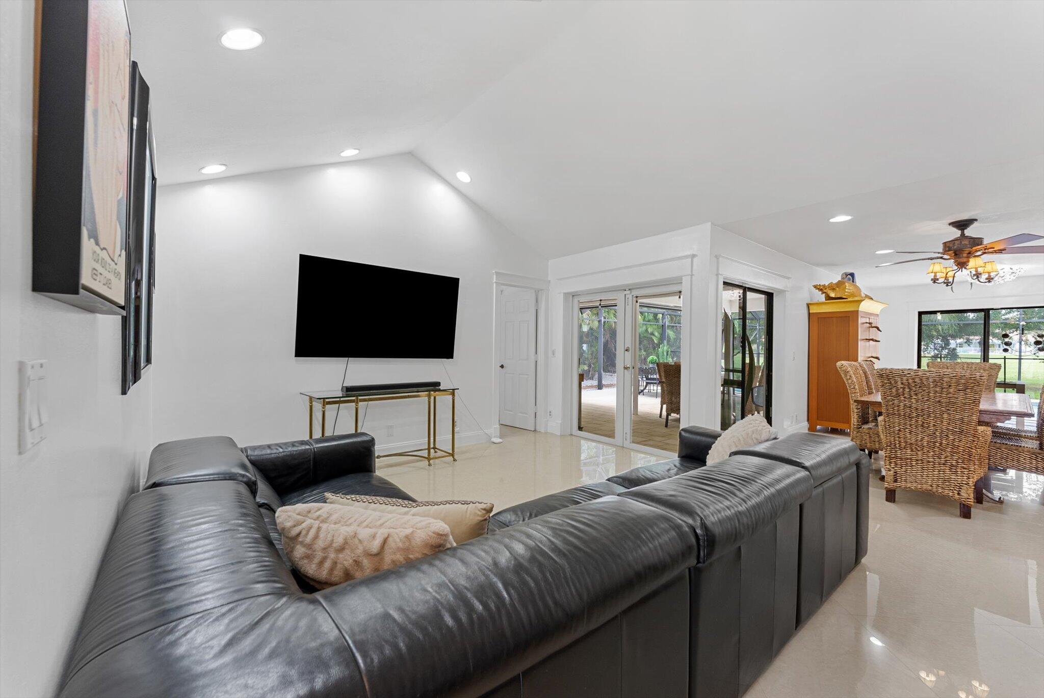 10167 Camelback Lane, Boca Raton