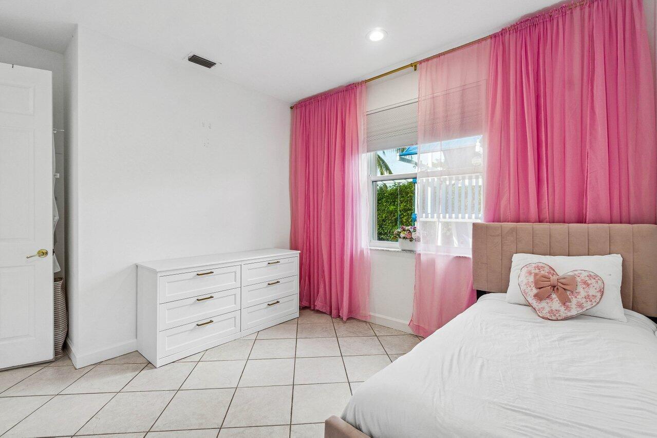 9641 Parkview Avenue, Boca Raton