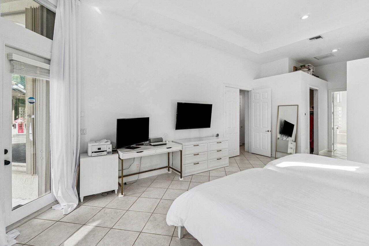 9641 Parkview Avenue, Boca Raton