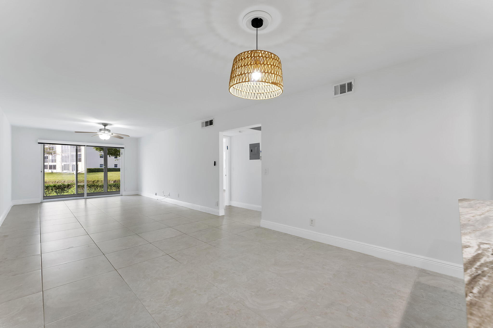 1037 Guildford C