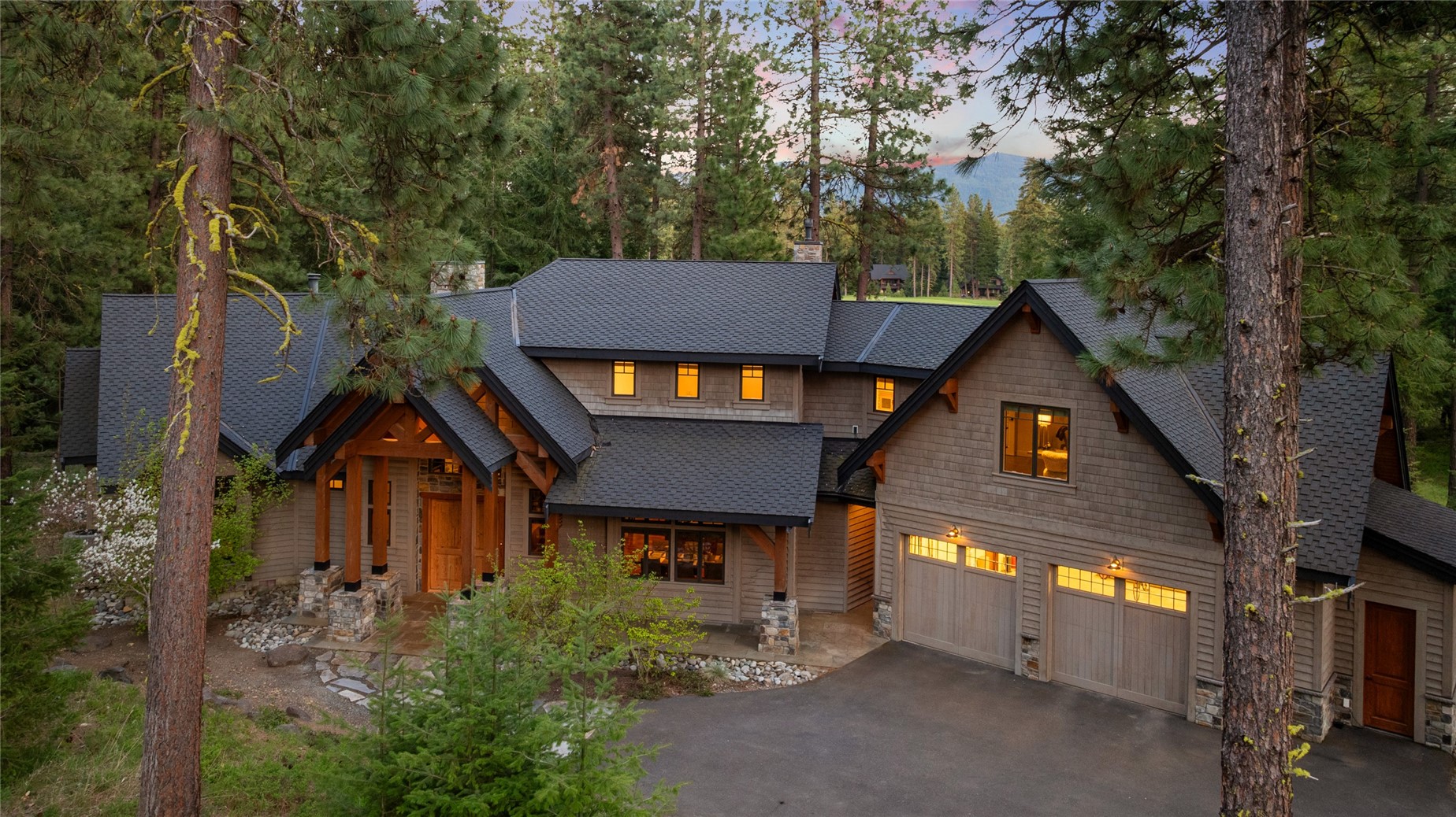 160 Bunchberry Court