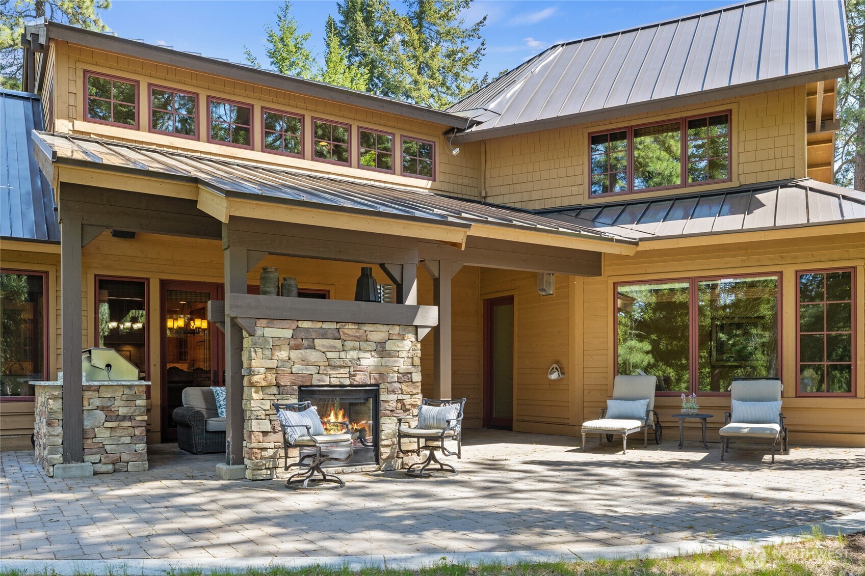 1531 Larkspur Loop