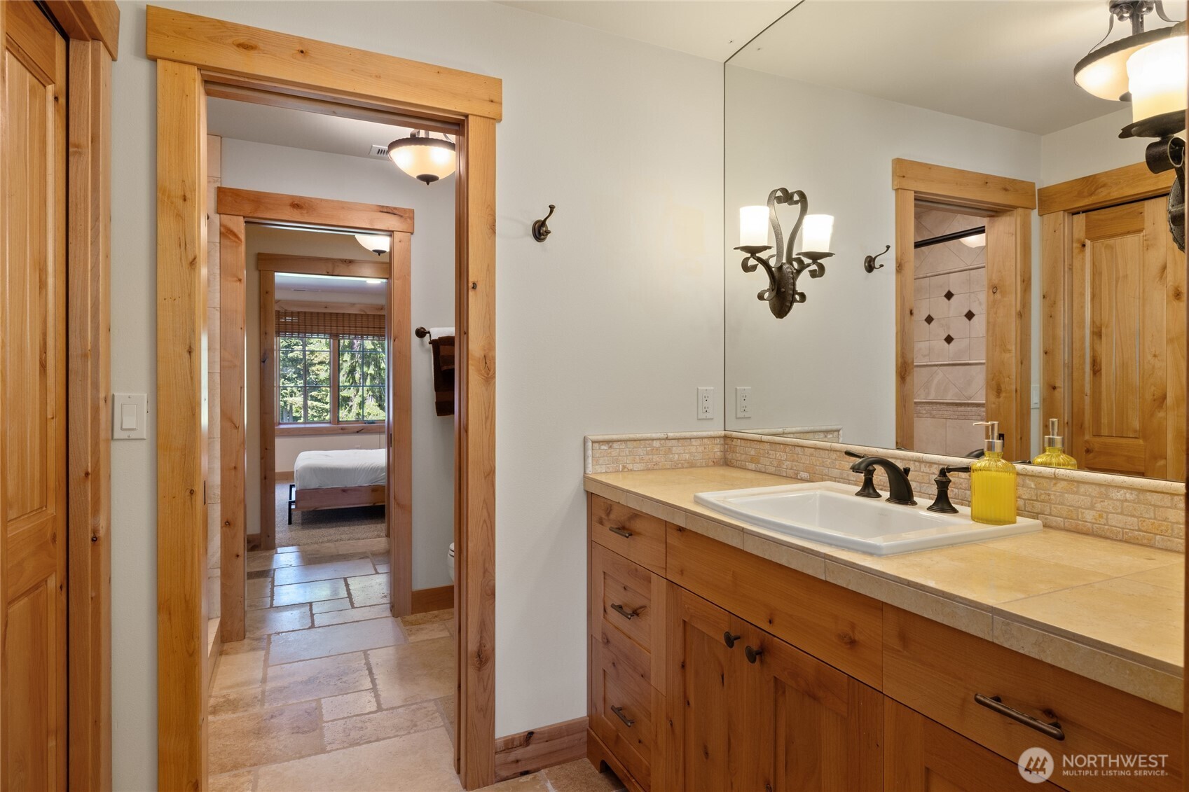 1531 Larkspur Loop