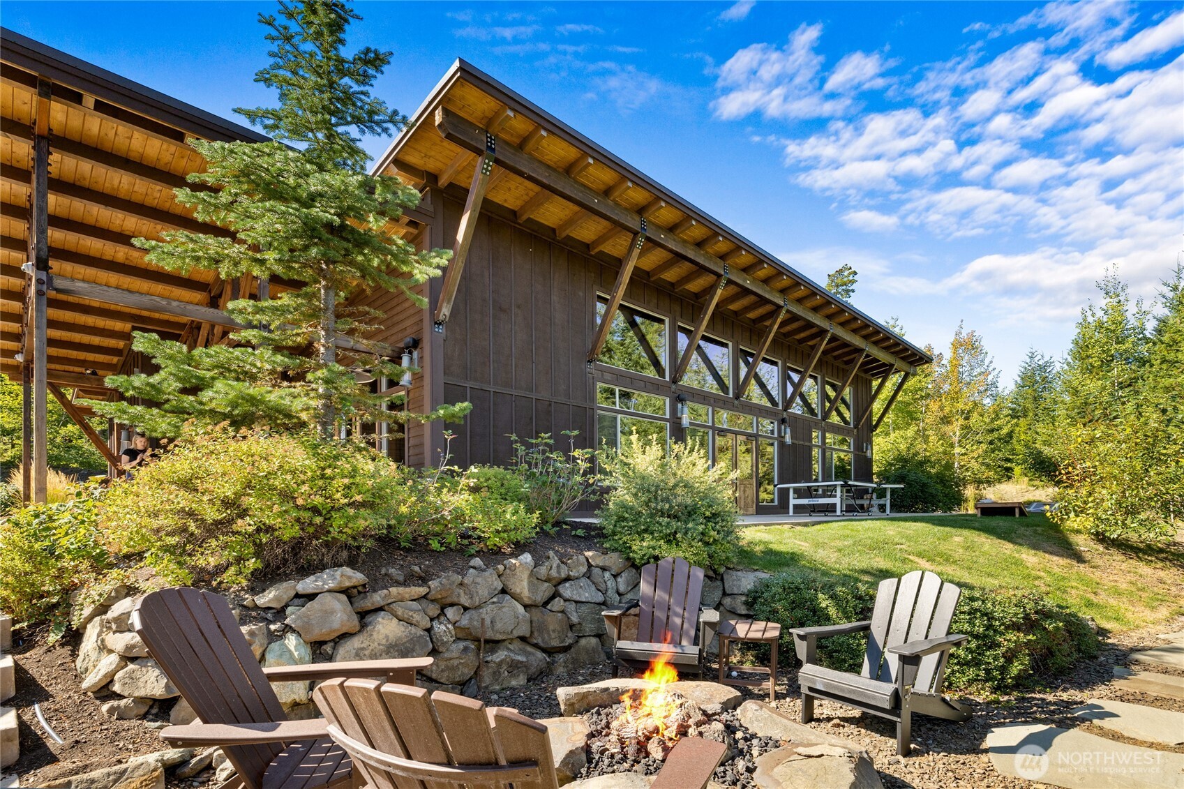 991 Trailside Drive