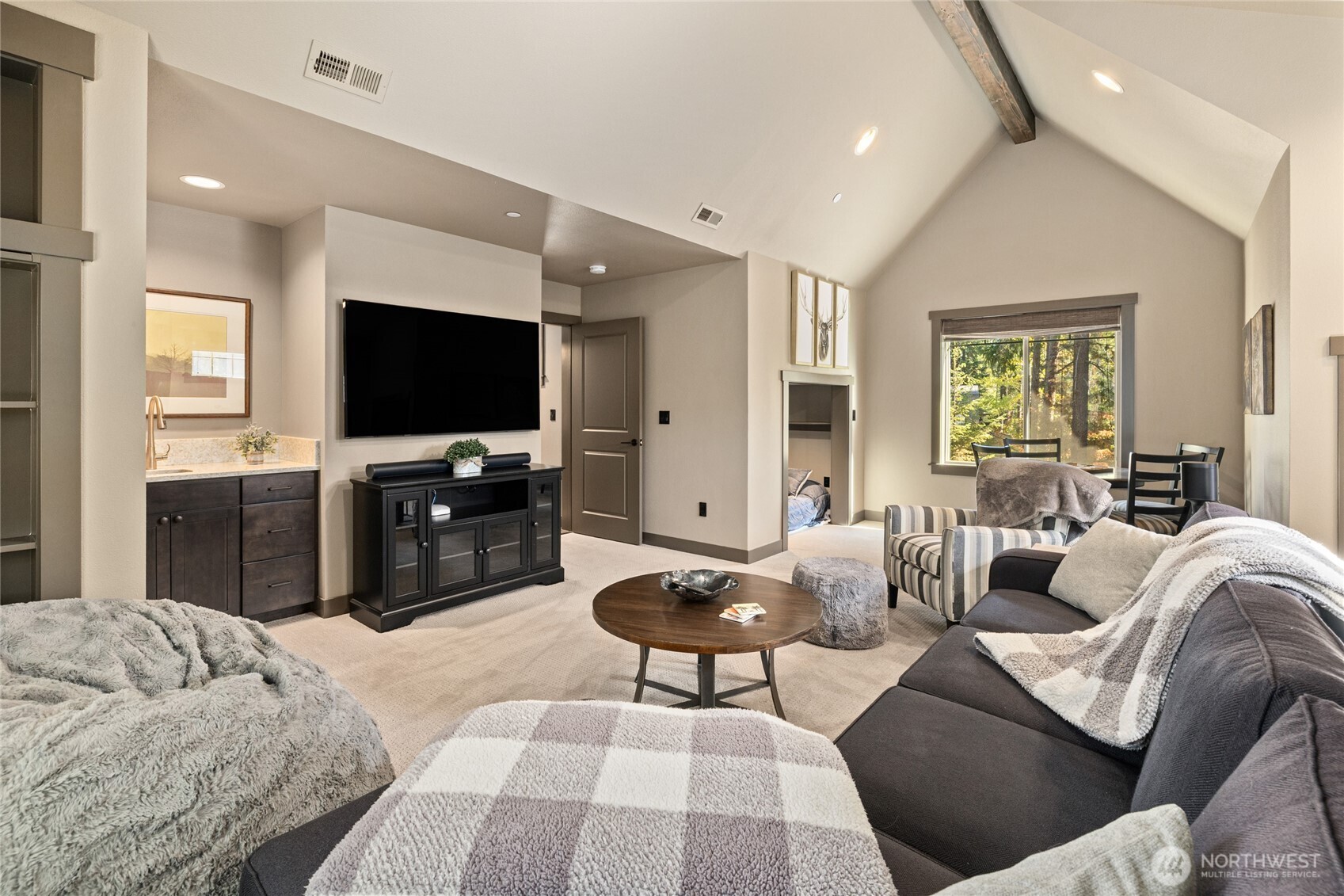 1020 Larkspur Loop