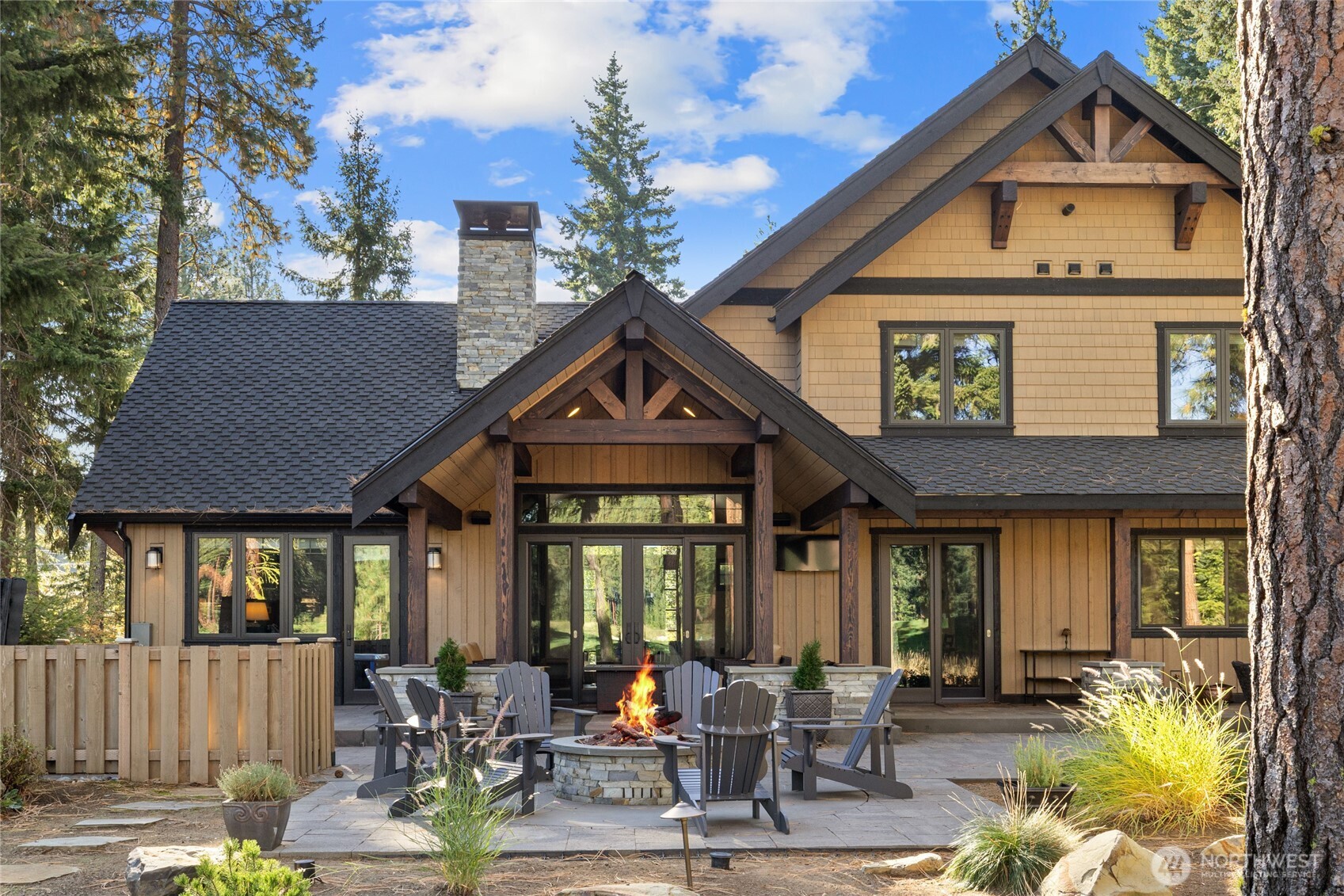 1020 Larkspur Loop