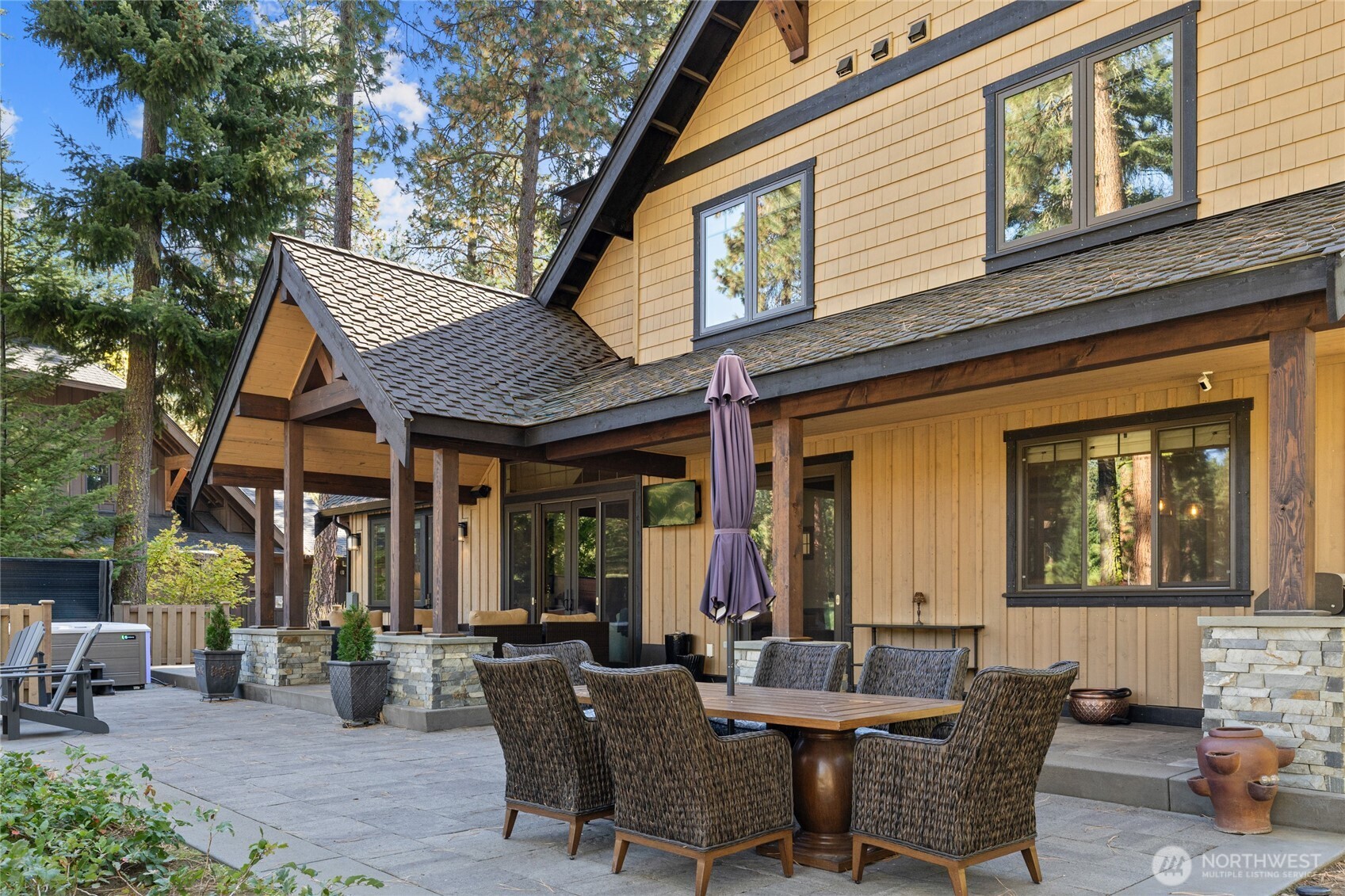1020 Larkspur Loop