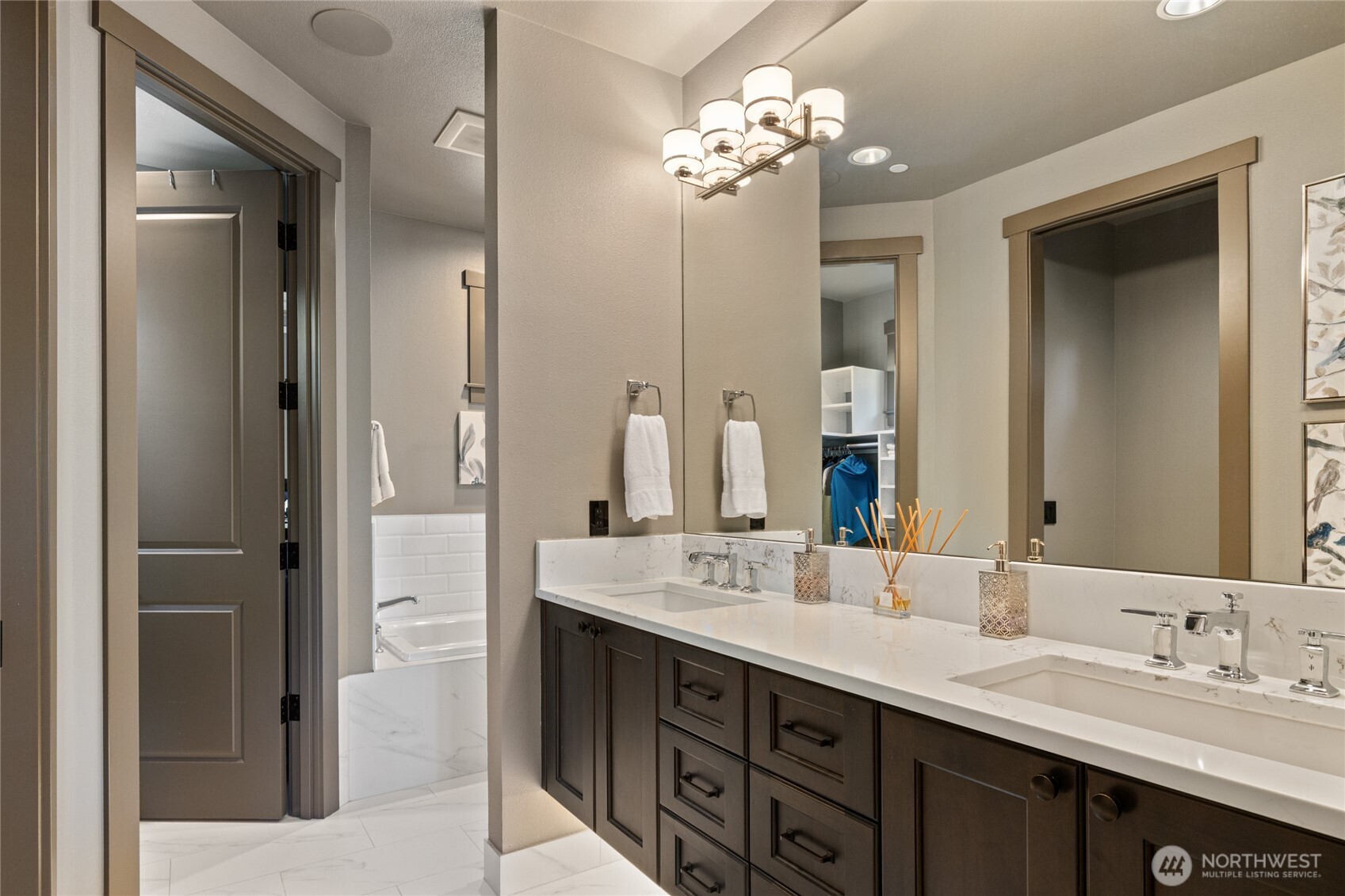 1020 Larkspur Loop