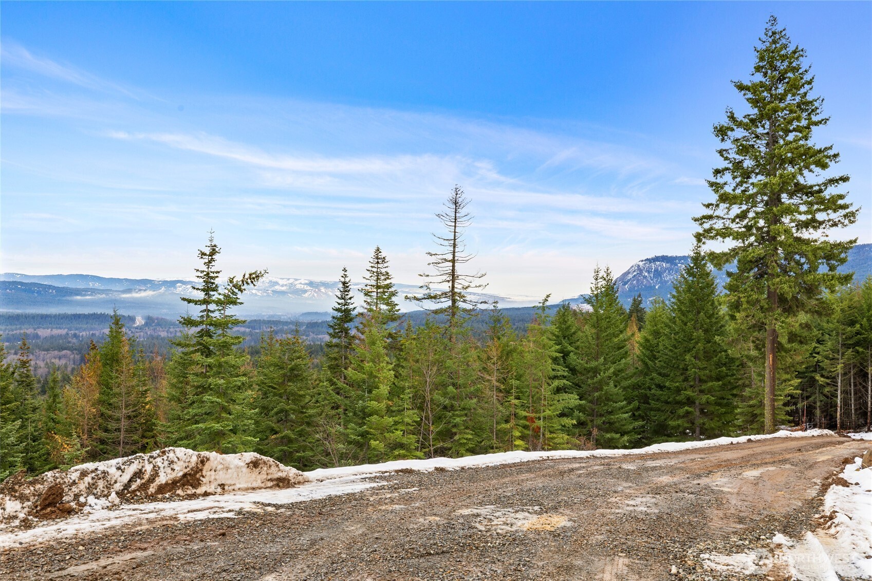 901 Whisper Creek Drive