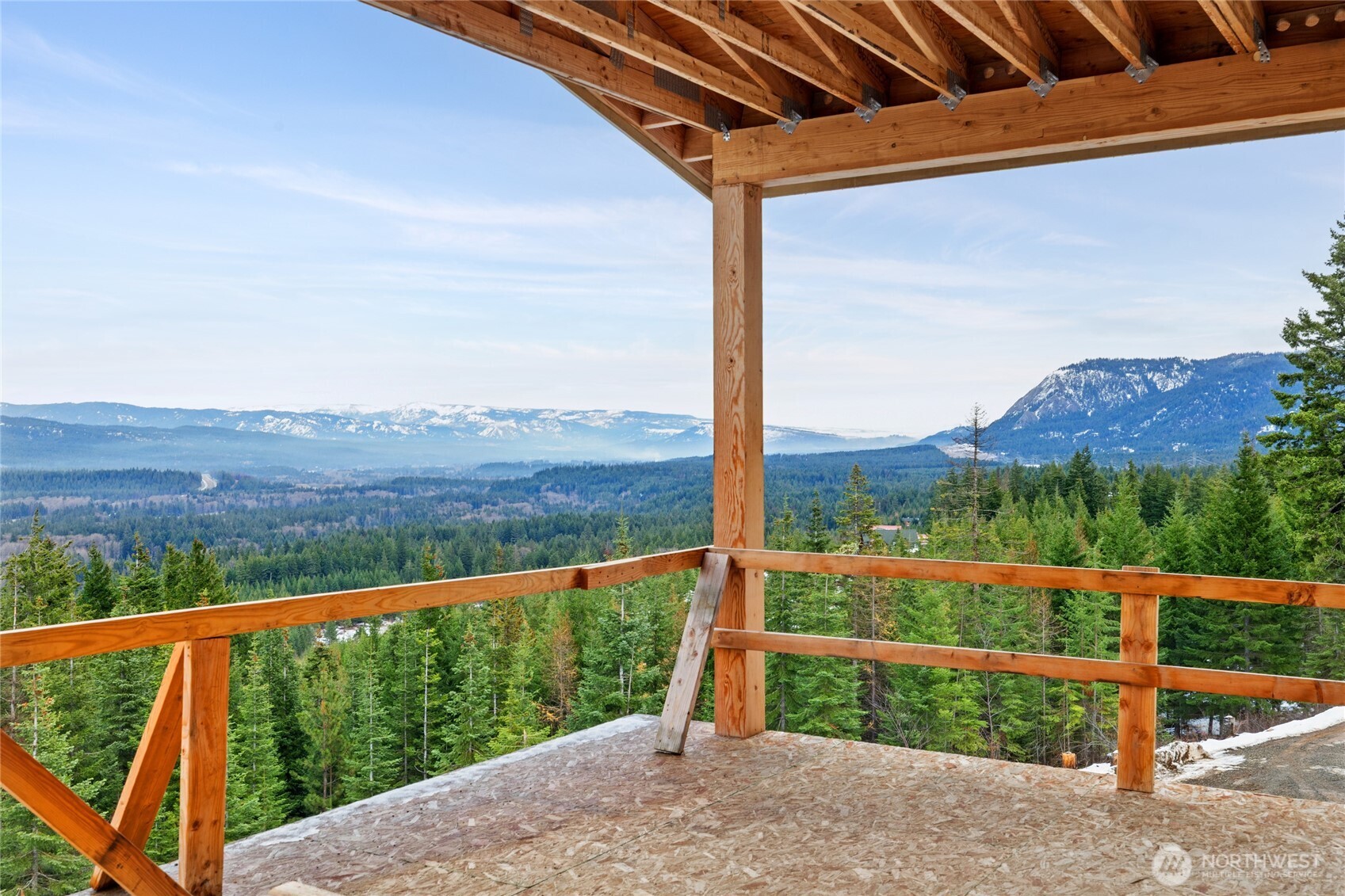 901 Whisper Creek Drive