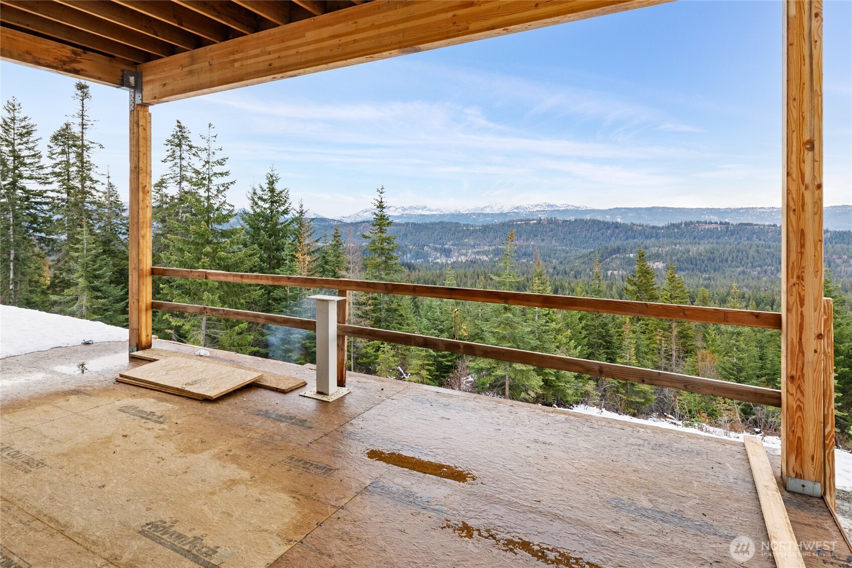 901 Whisper Creek Drive