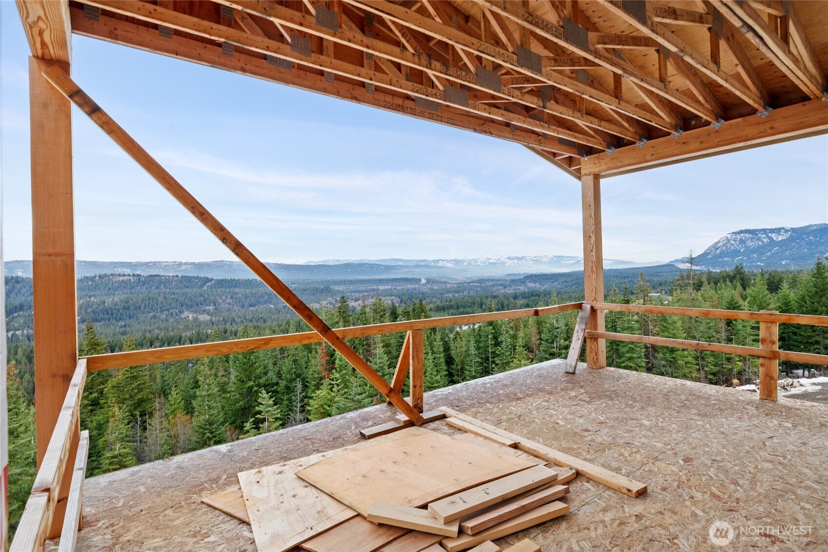 901 Whisper Creek Drive