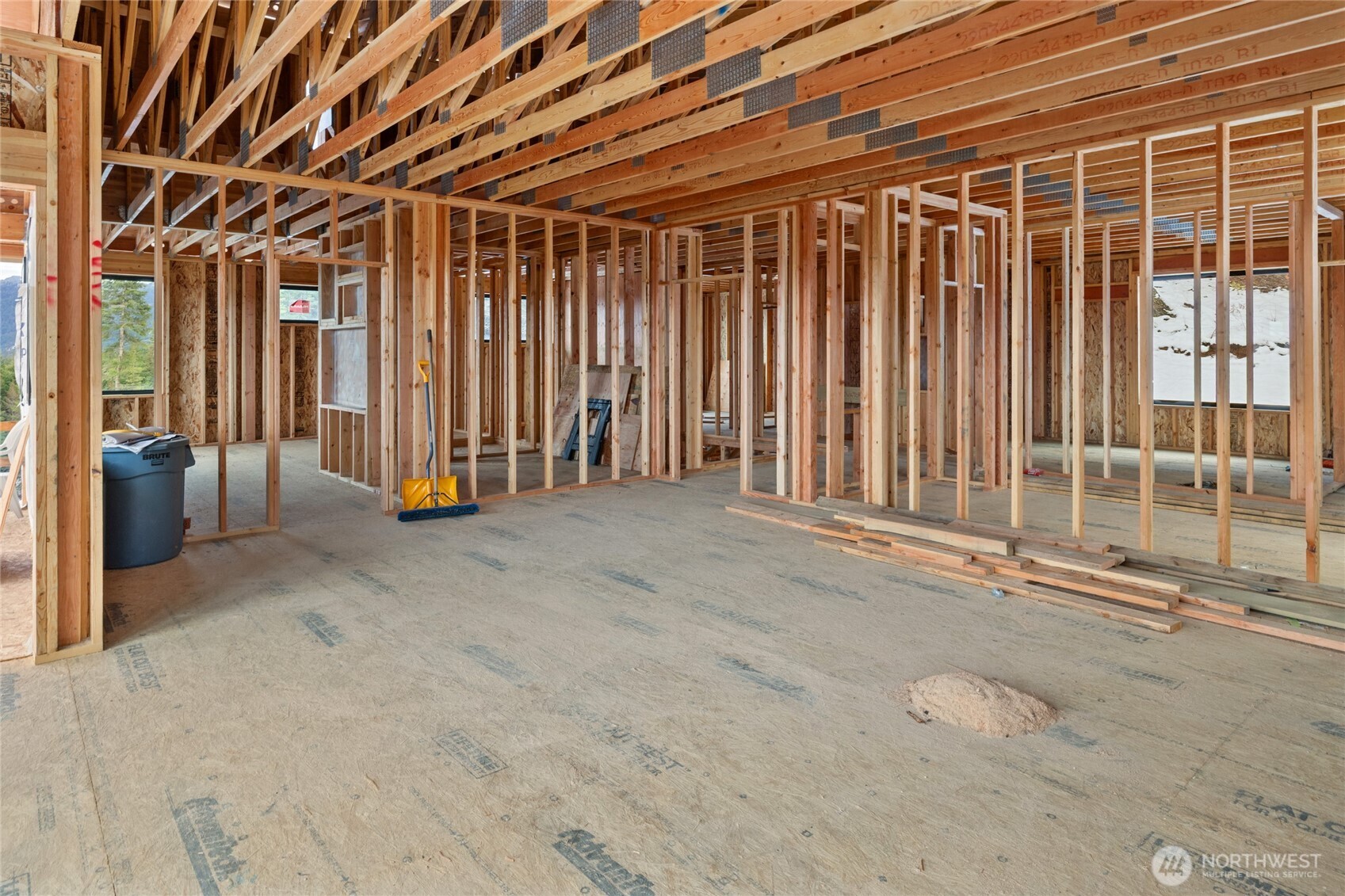 901 Whisper Creek Drive