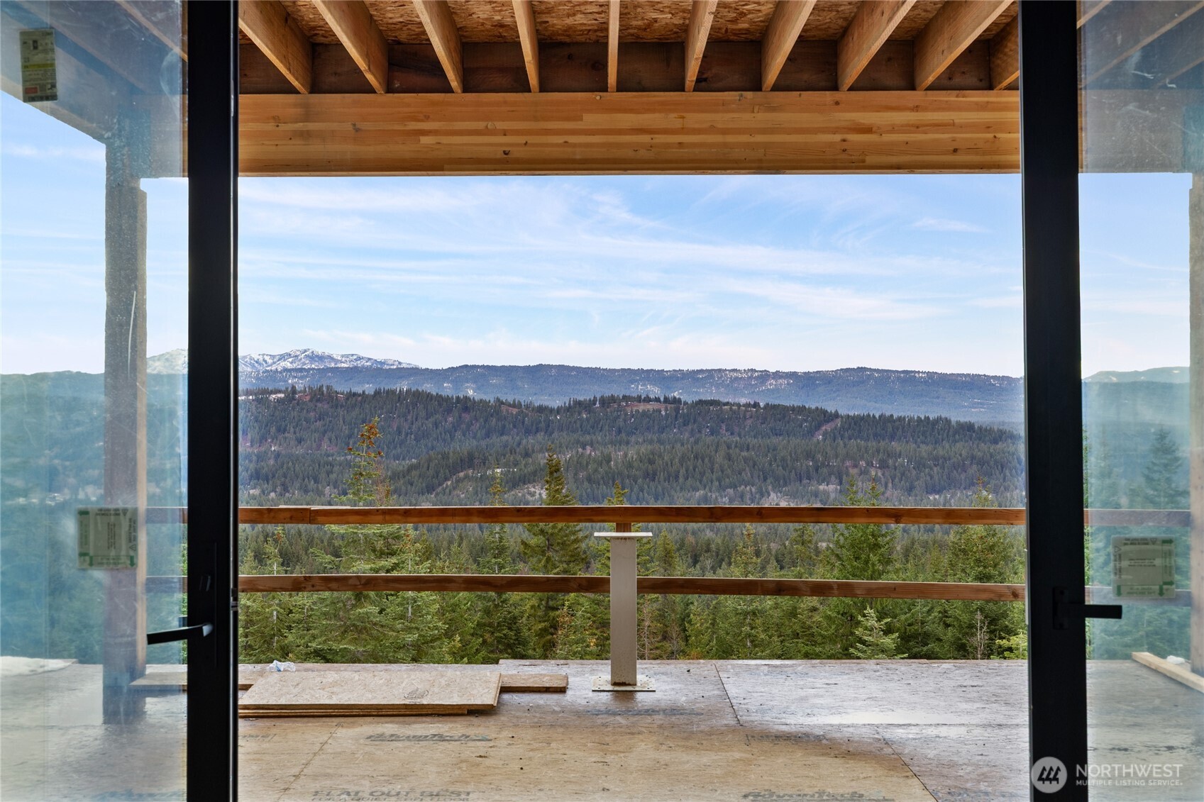 901 Whisper Creek Drive