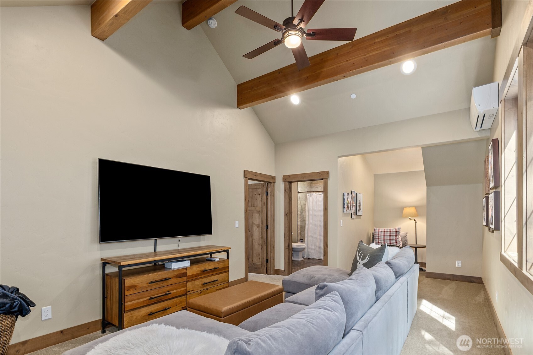 291 Ruby King Loop