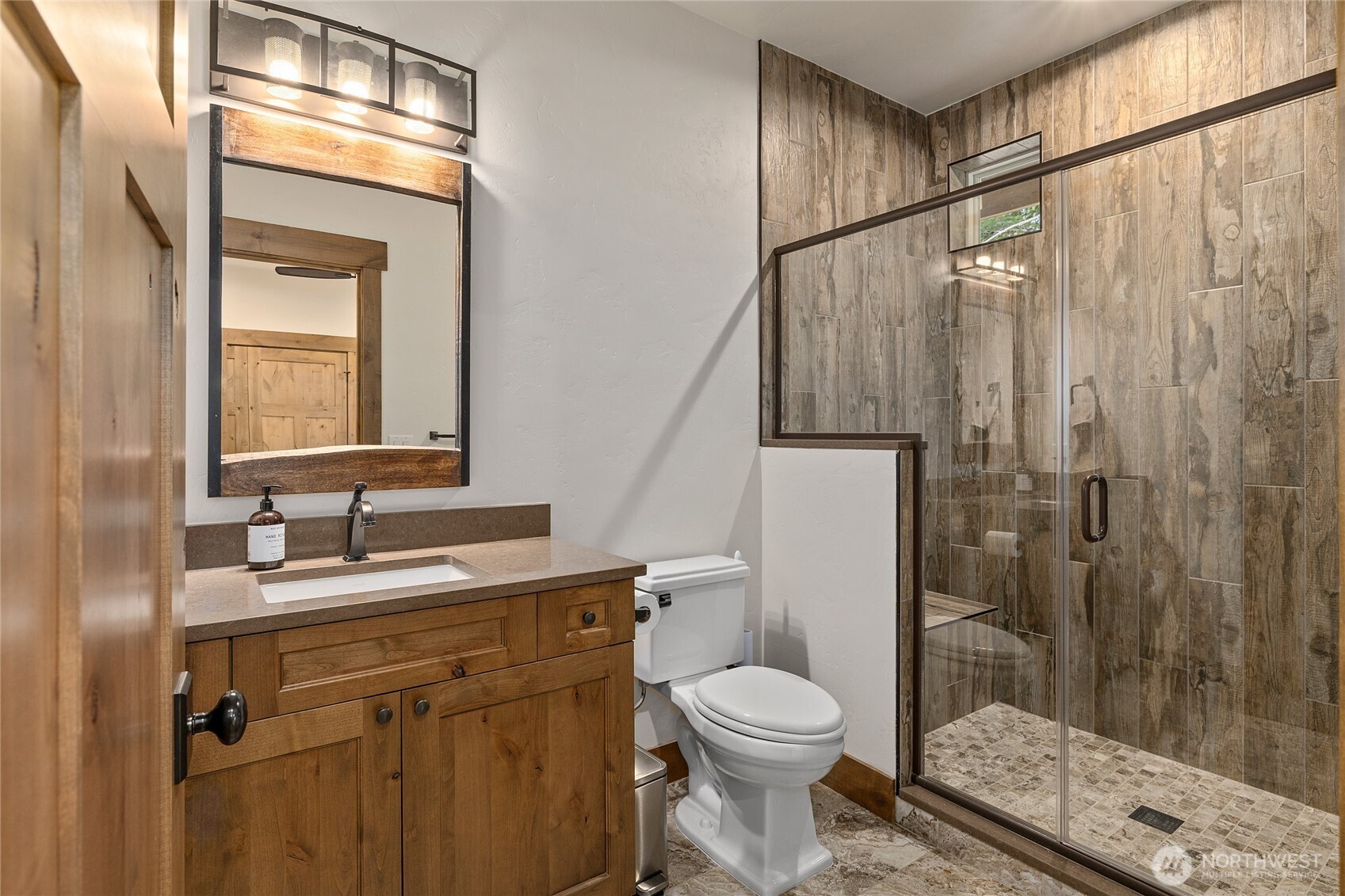 291 Ruby King Loop
