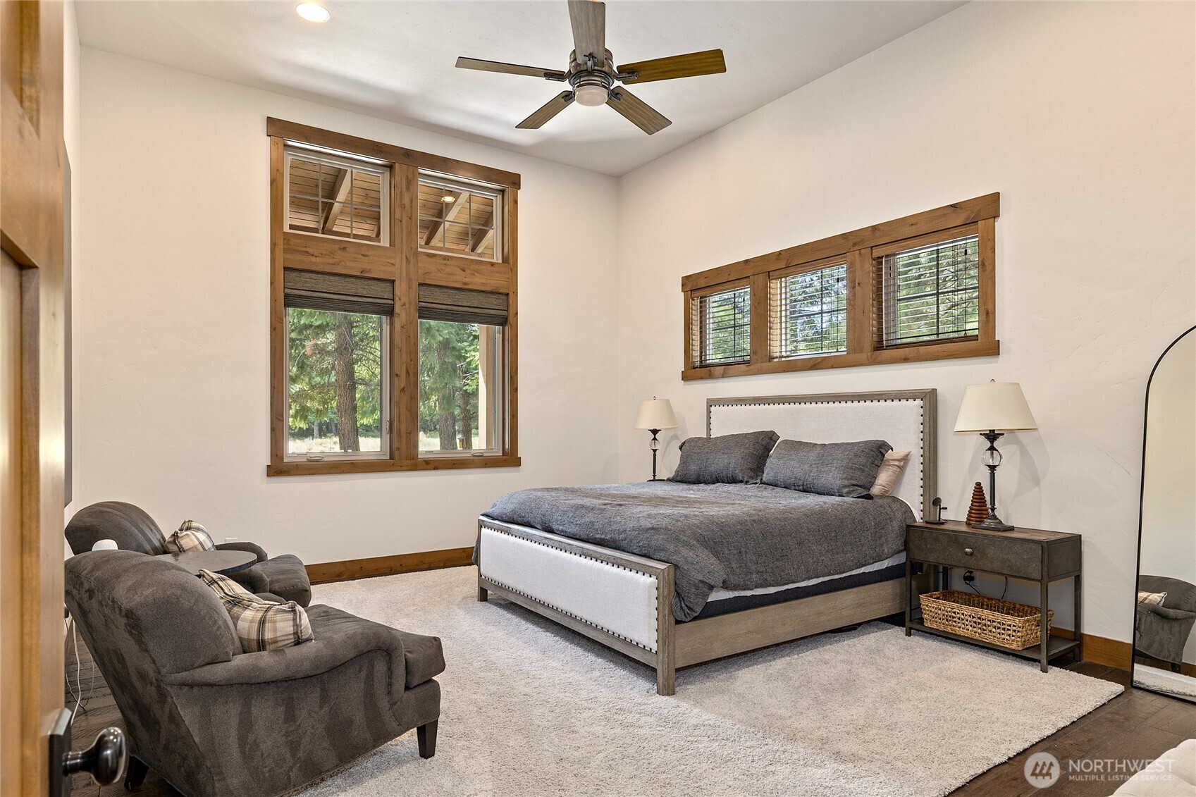 291 Ruby King Loop