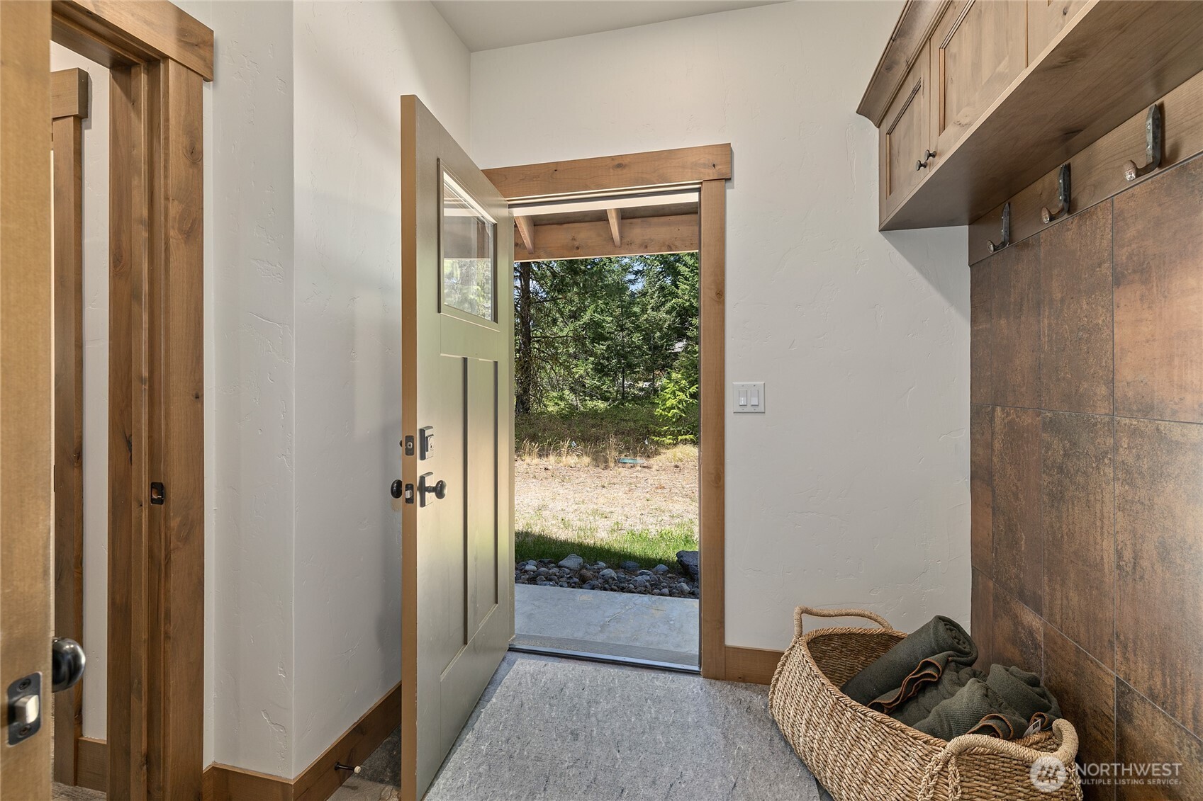 291 Ruby King Loop