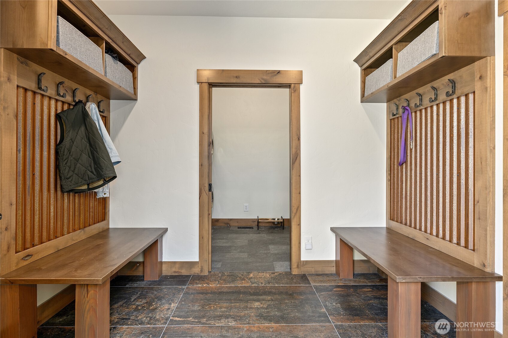 291 Ruby King Loop