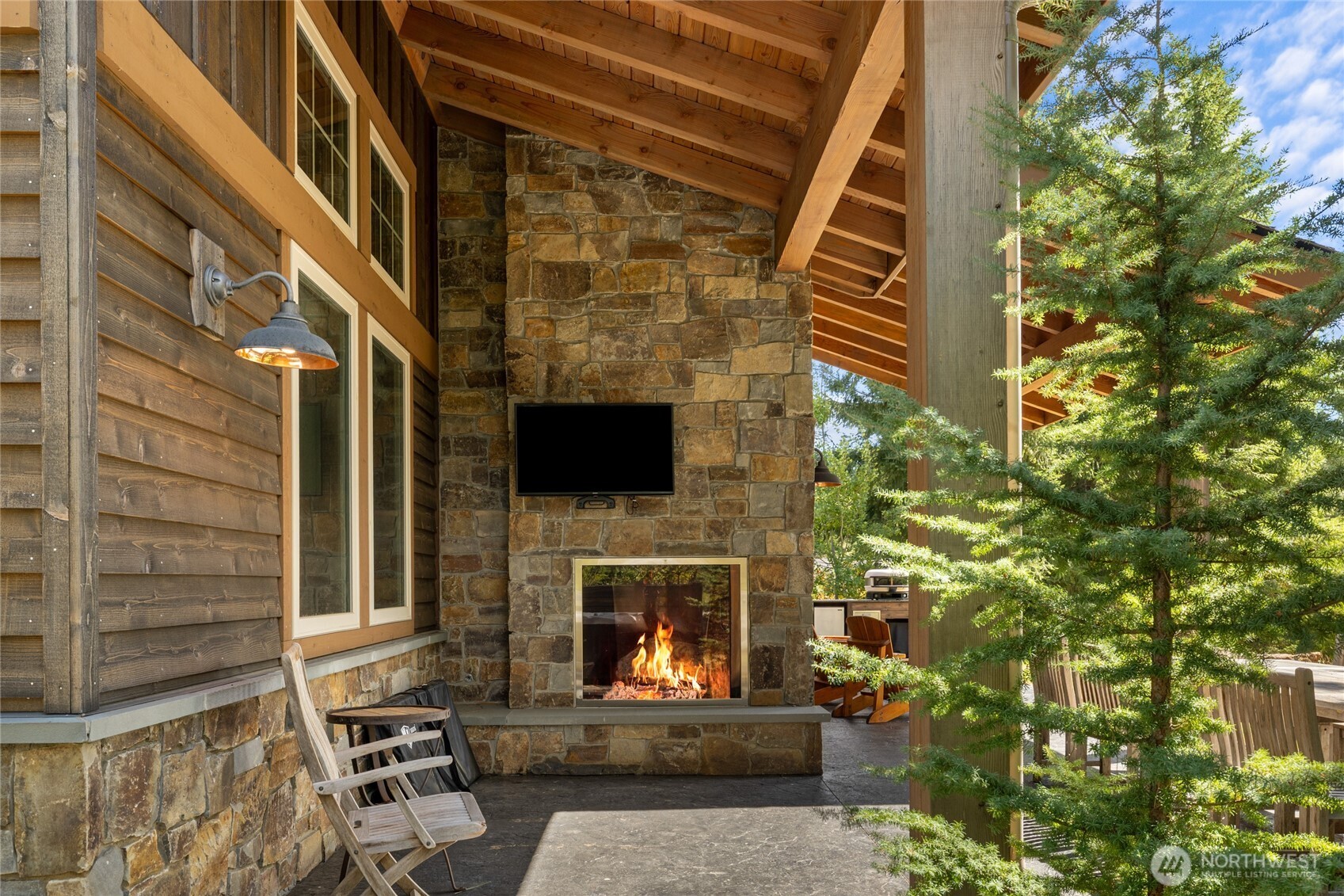 291 Ruby King Loop