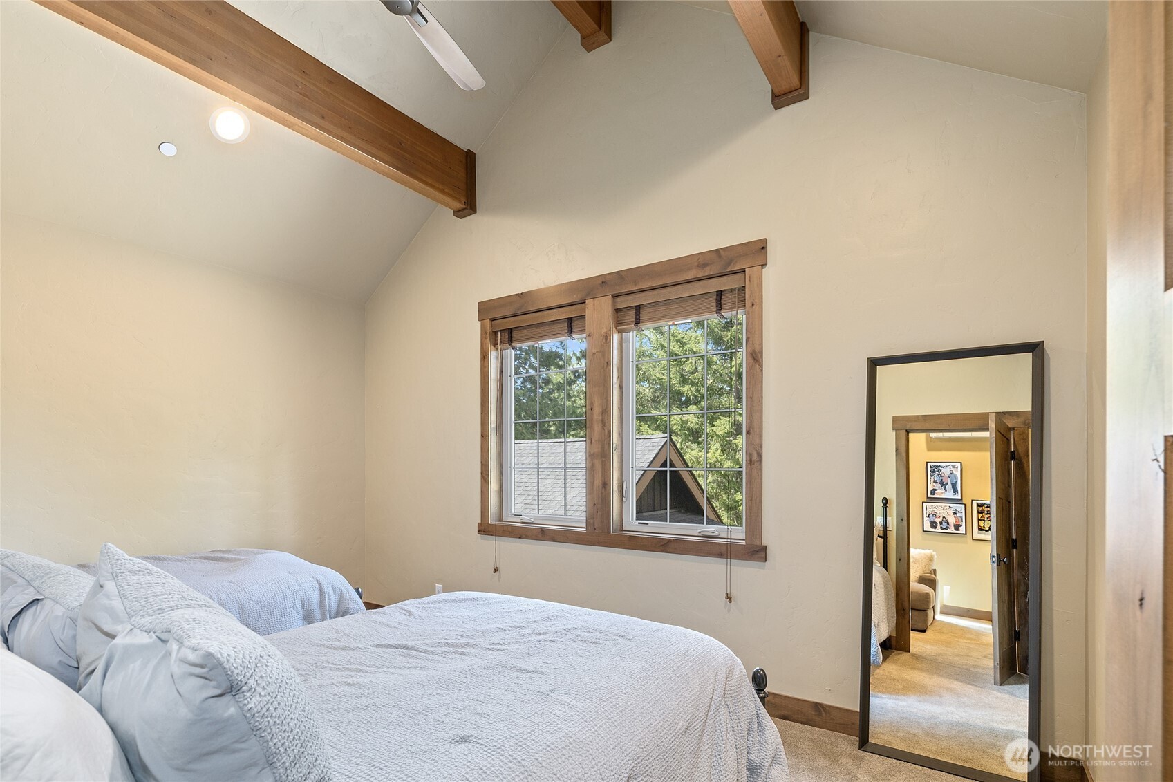 291 Ruby King Loop