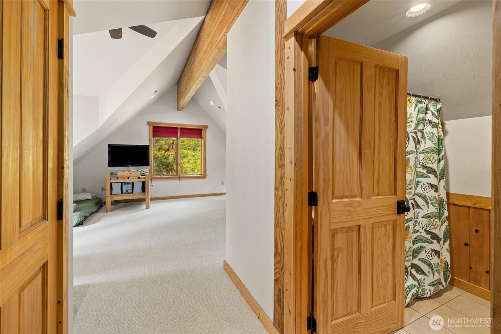 1611 Larkspur Loop