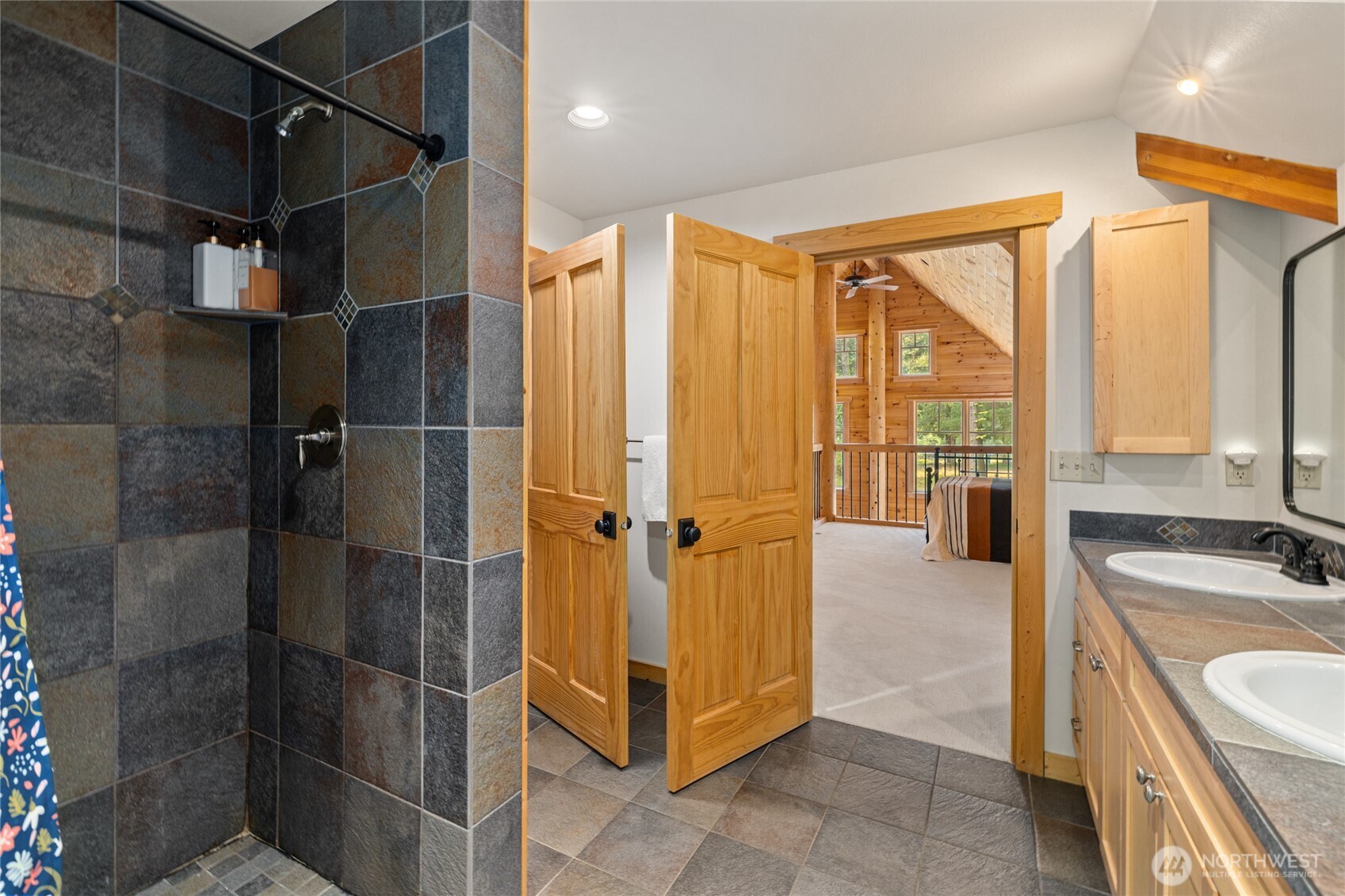 1611 Larkspur Loop