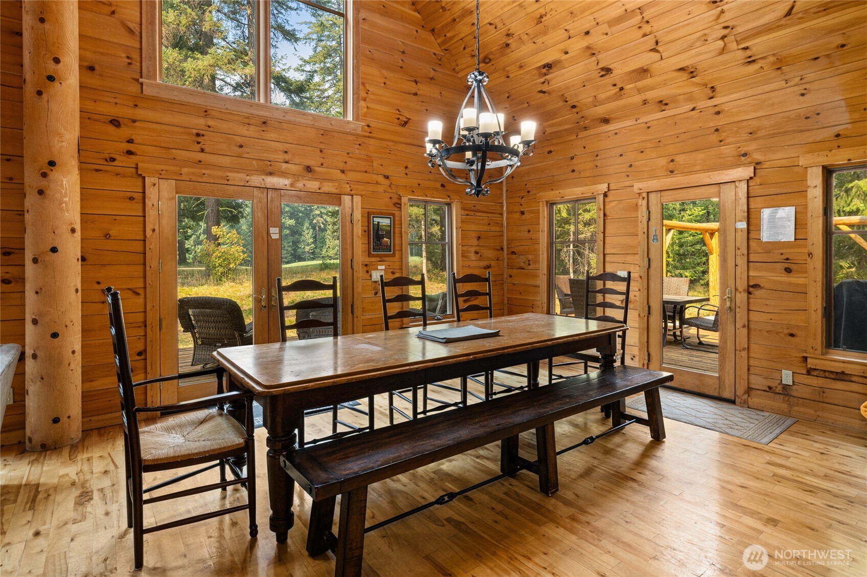 1611 Larkspur Loop
