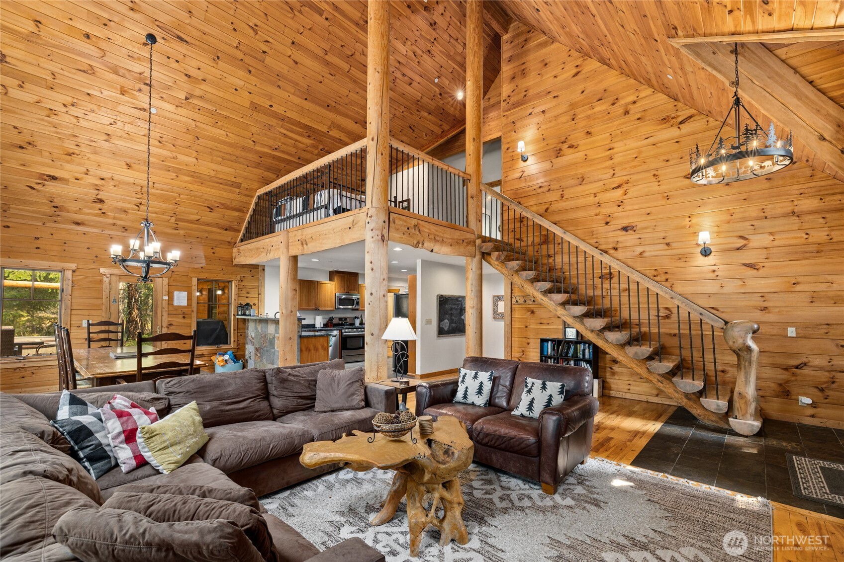 1611 Larkspur Loop