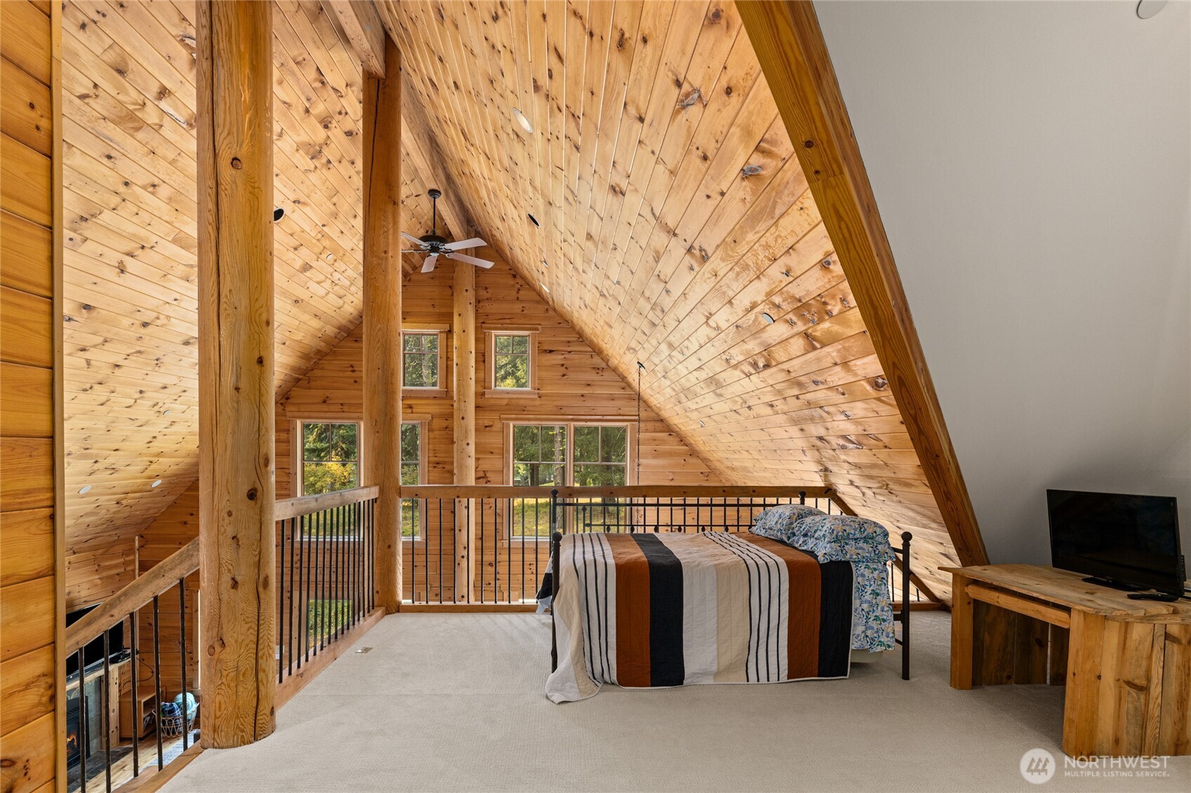 1611 Larkspur Loop