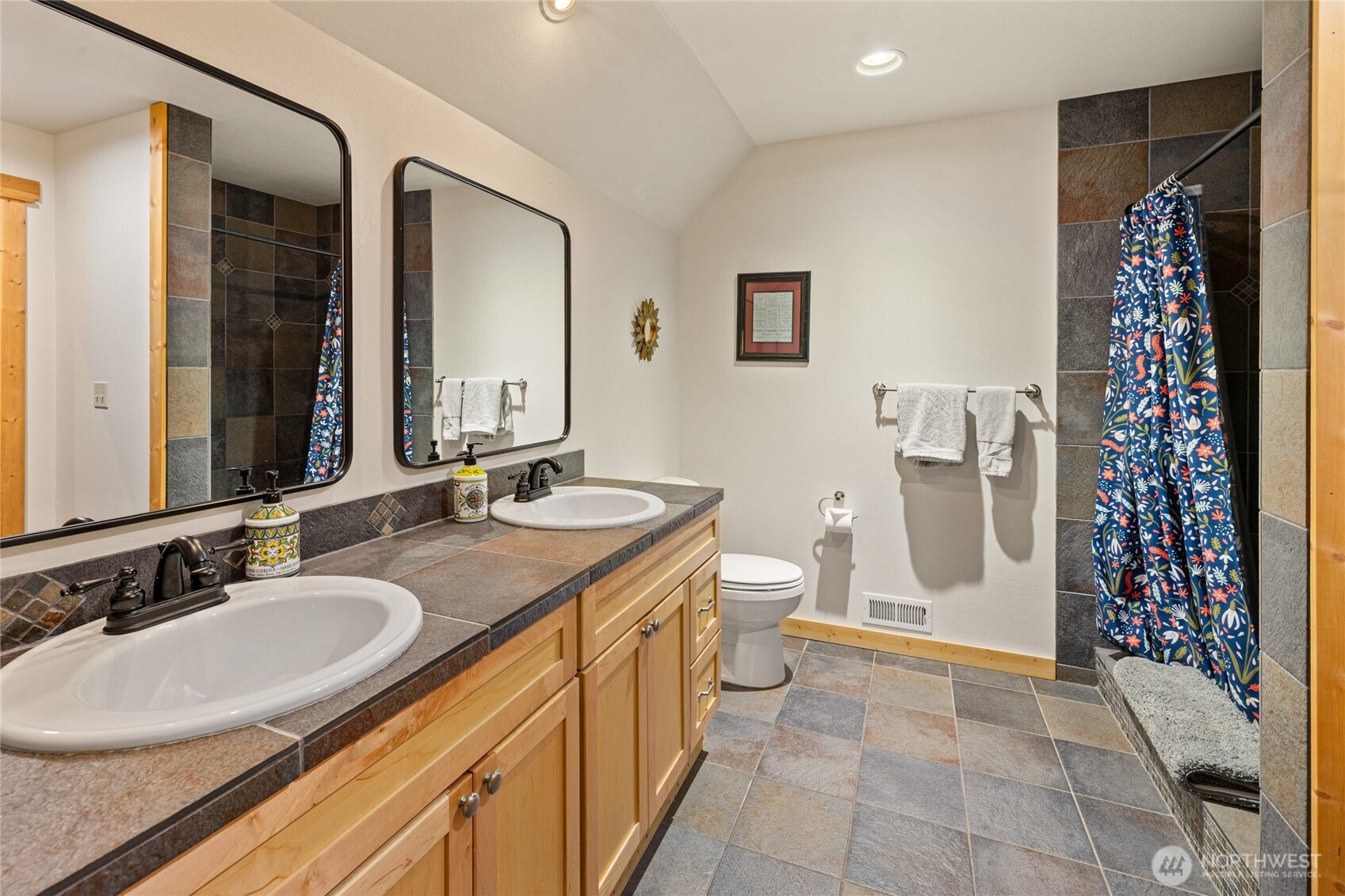 1611 Larkspur Loop