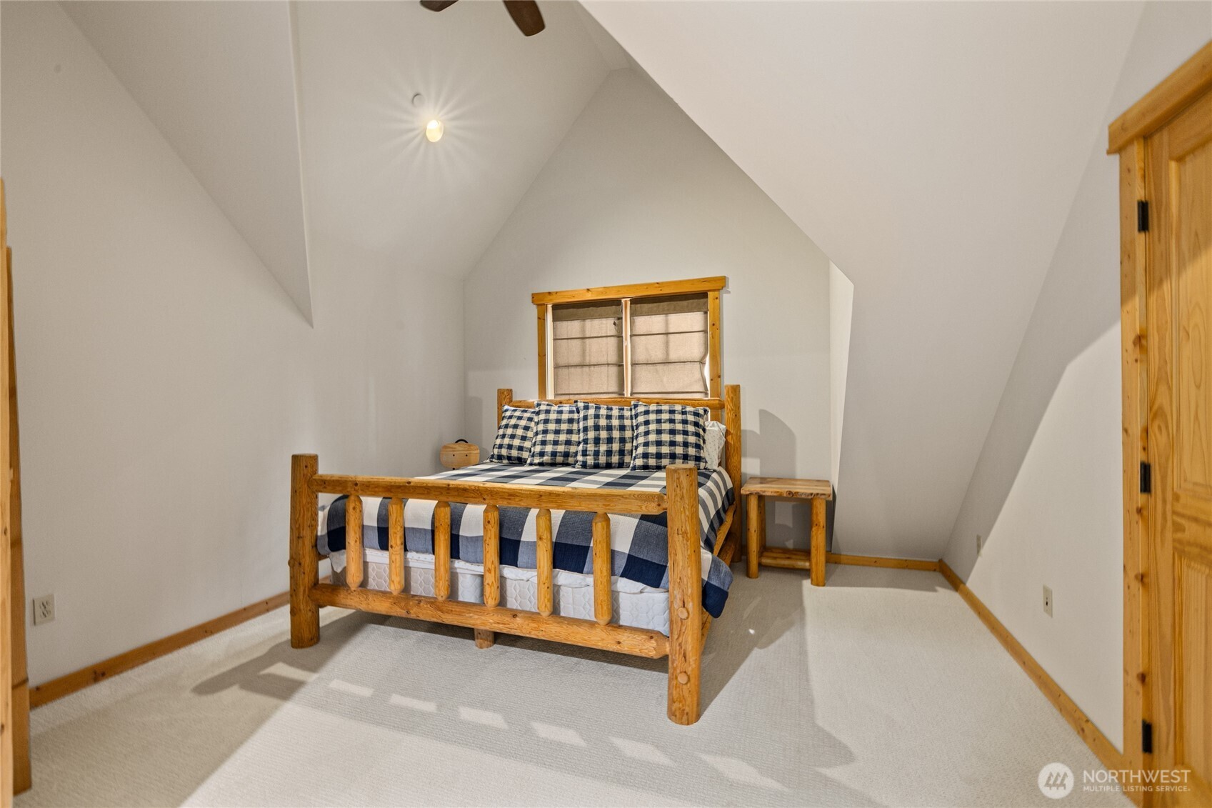 1611 Larkspur Loop