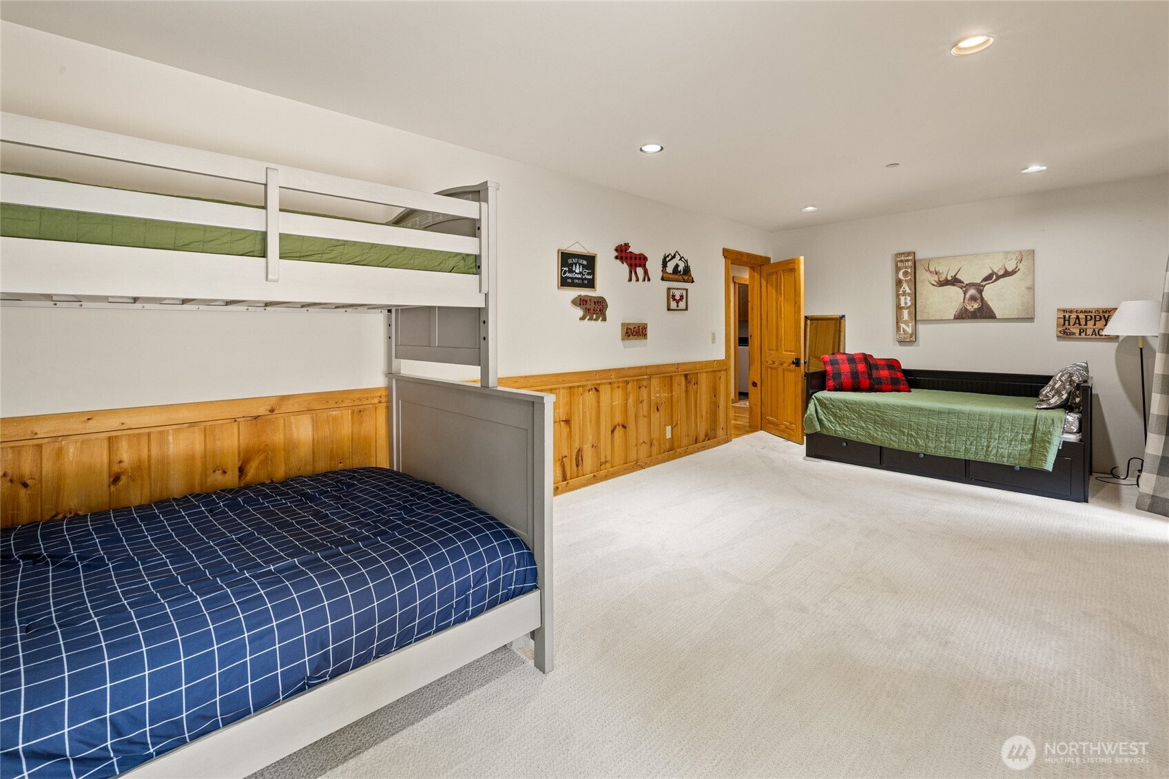 1611 Larkspur Loop