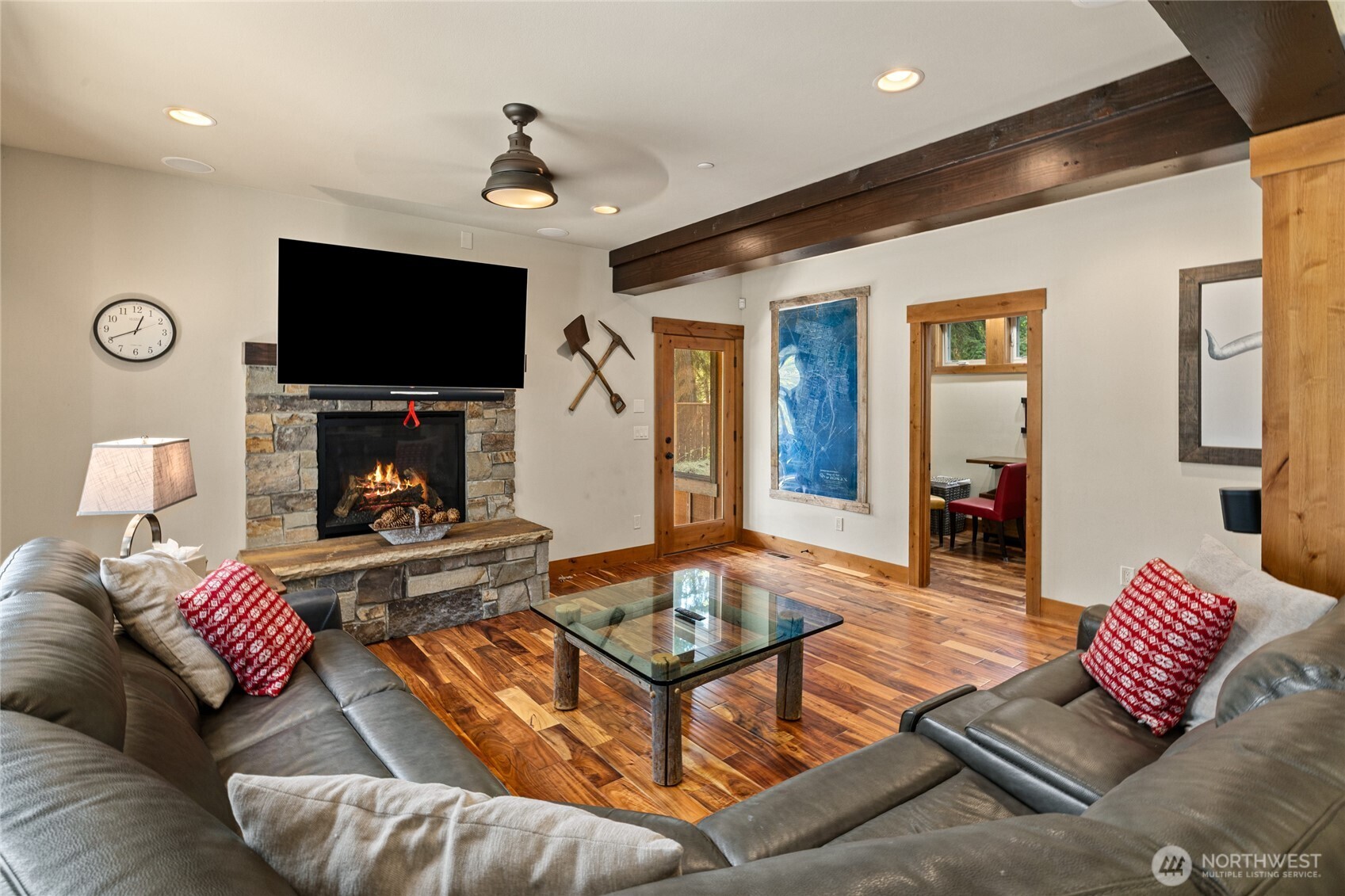 991 Larkspur Loop