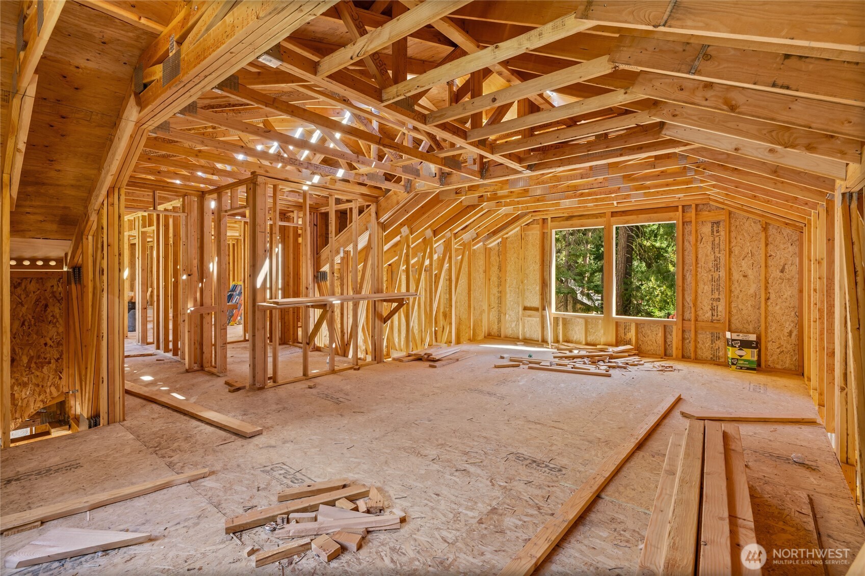 1060 Larkspur Loop