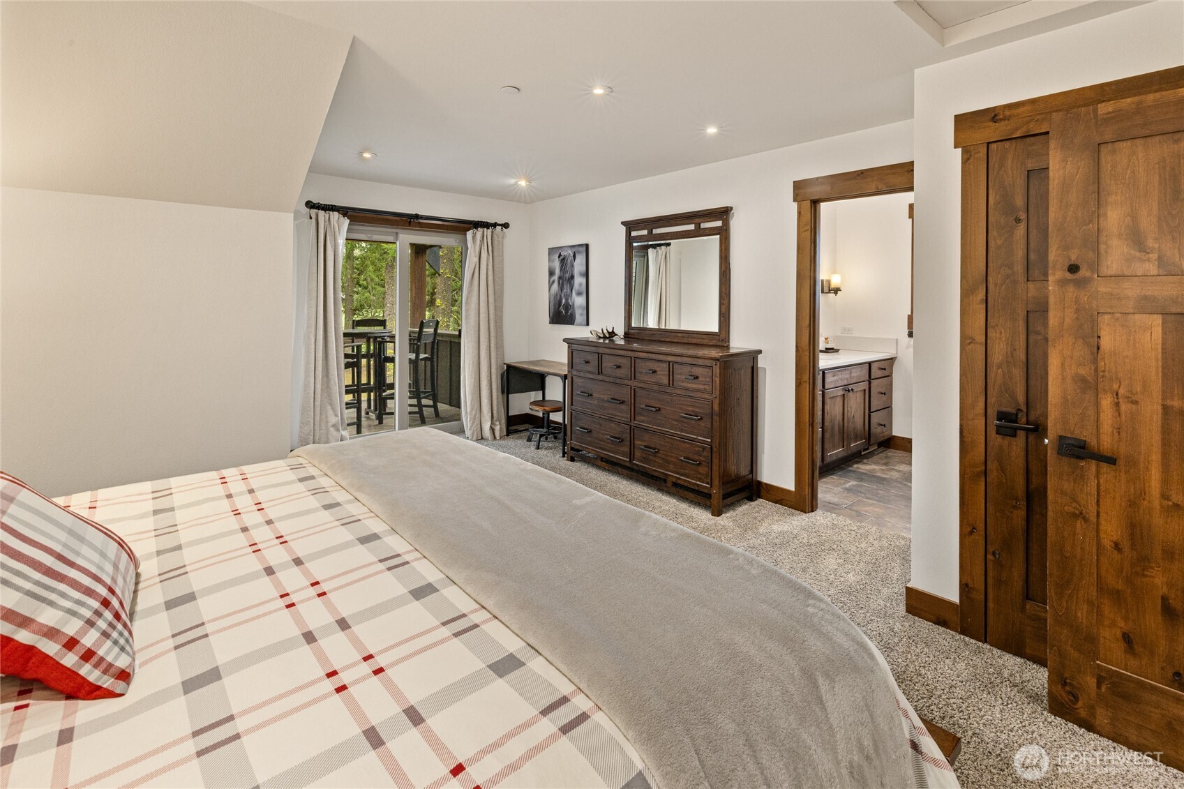 1380 Larkspur Loop