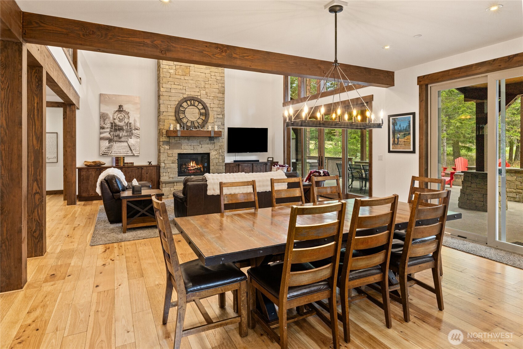 1380 Larkspur Loop