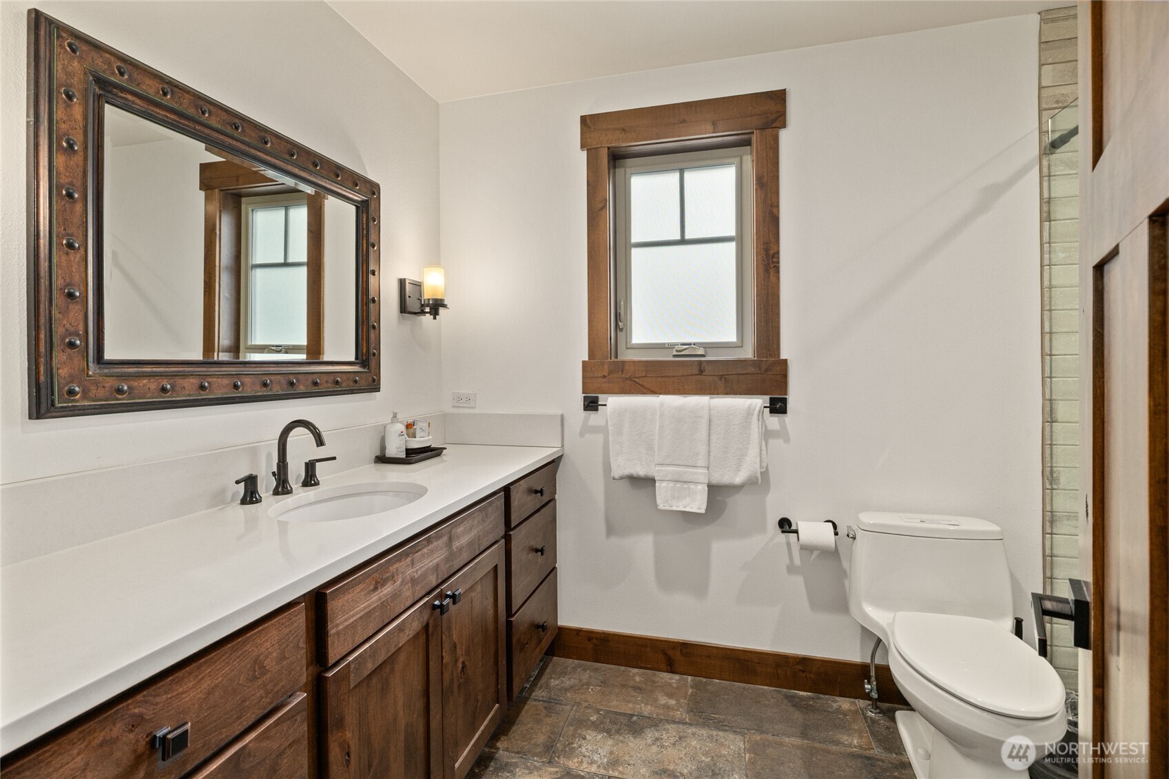1380 Larkspur Loop