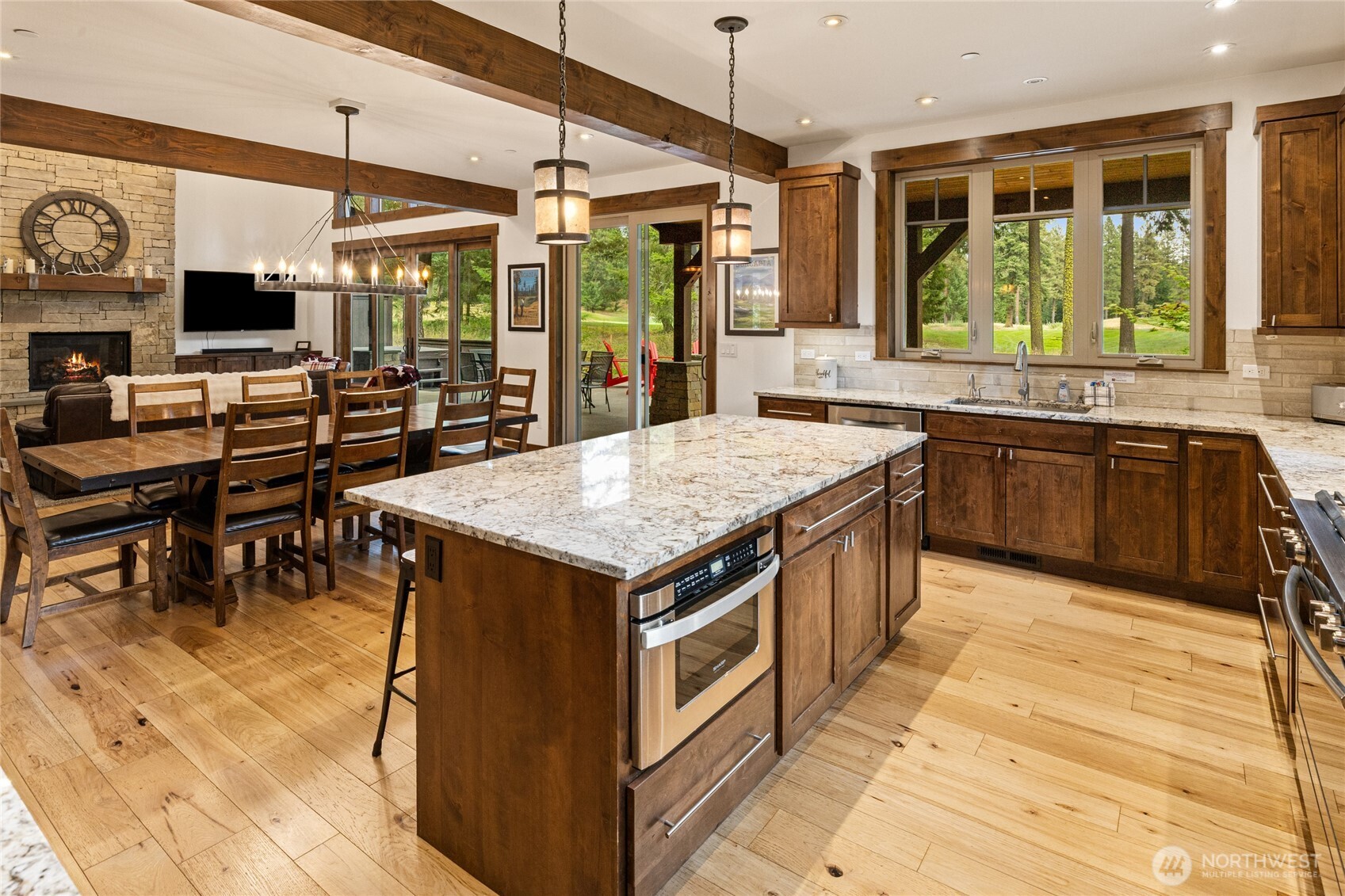 1380 Larkspur Loop