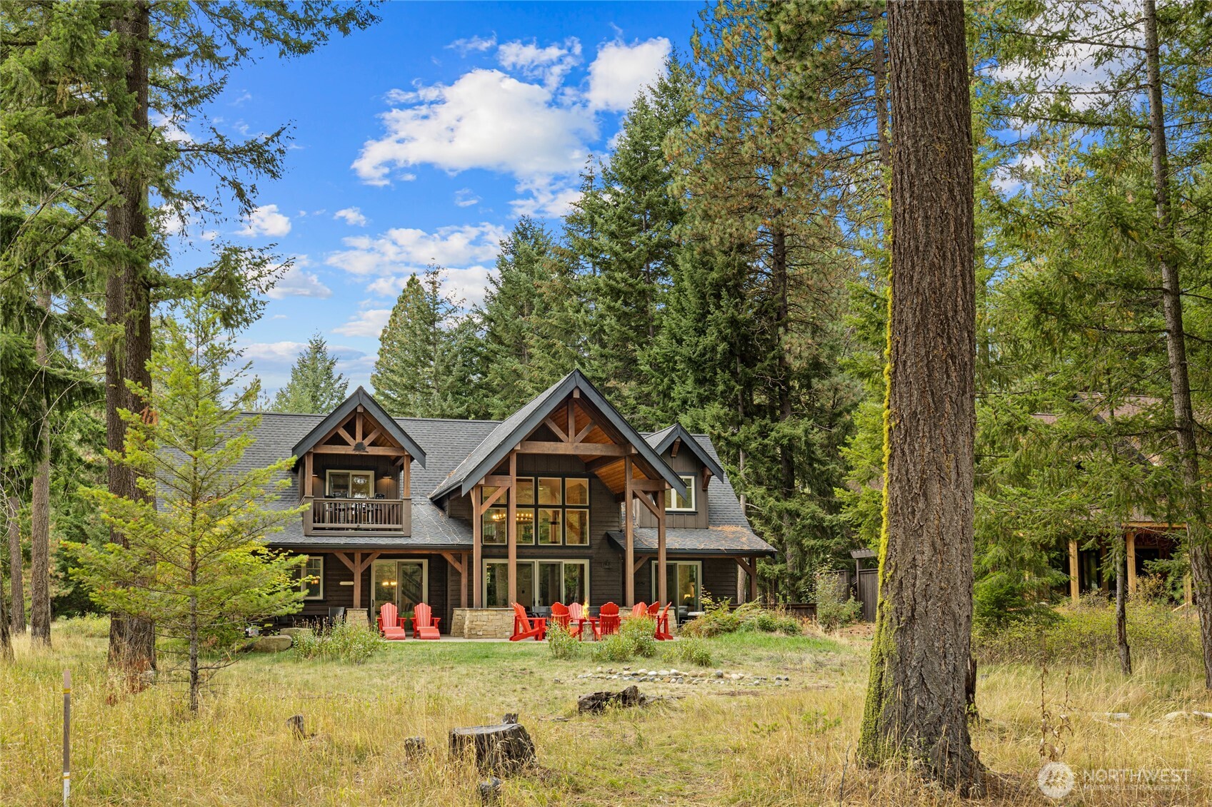 1380 Larkspur Loop