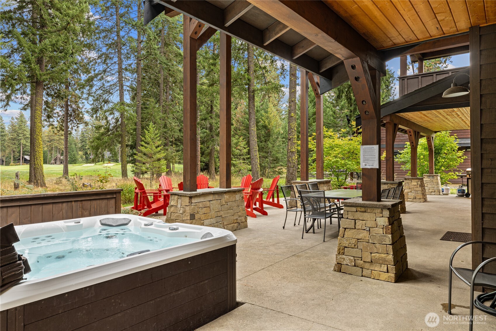 1380 Larkspur Loop