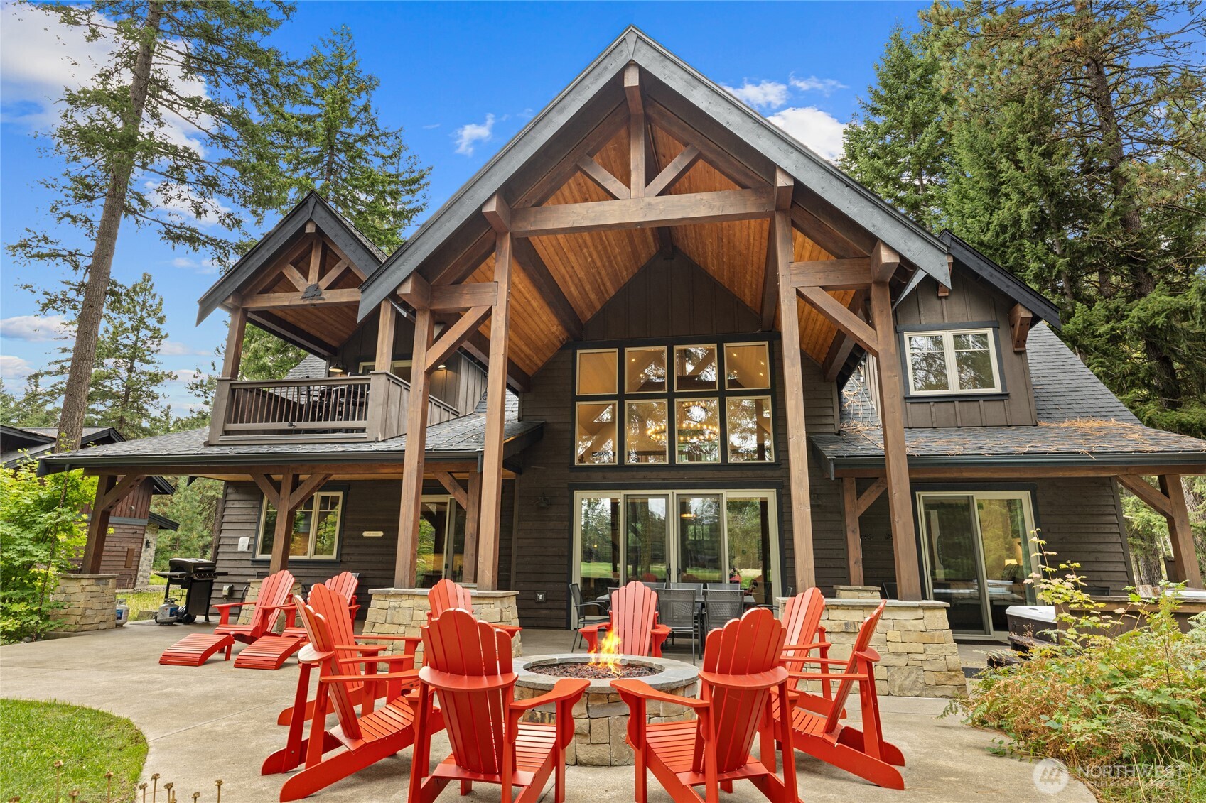 1380 Larkspur Loop
