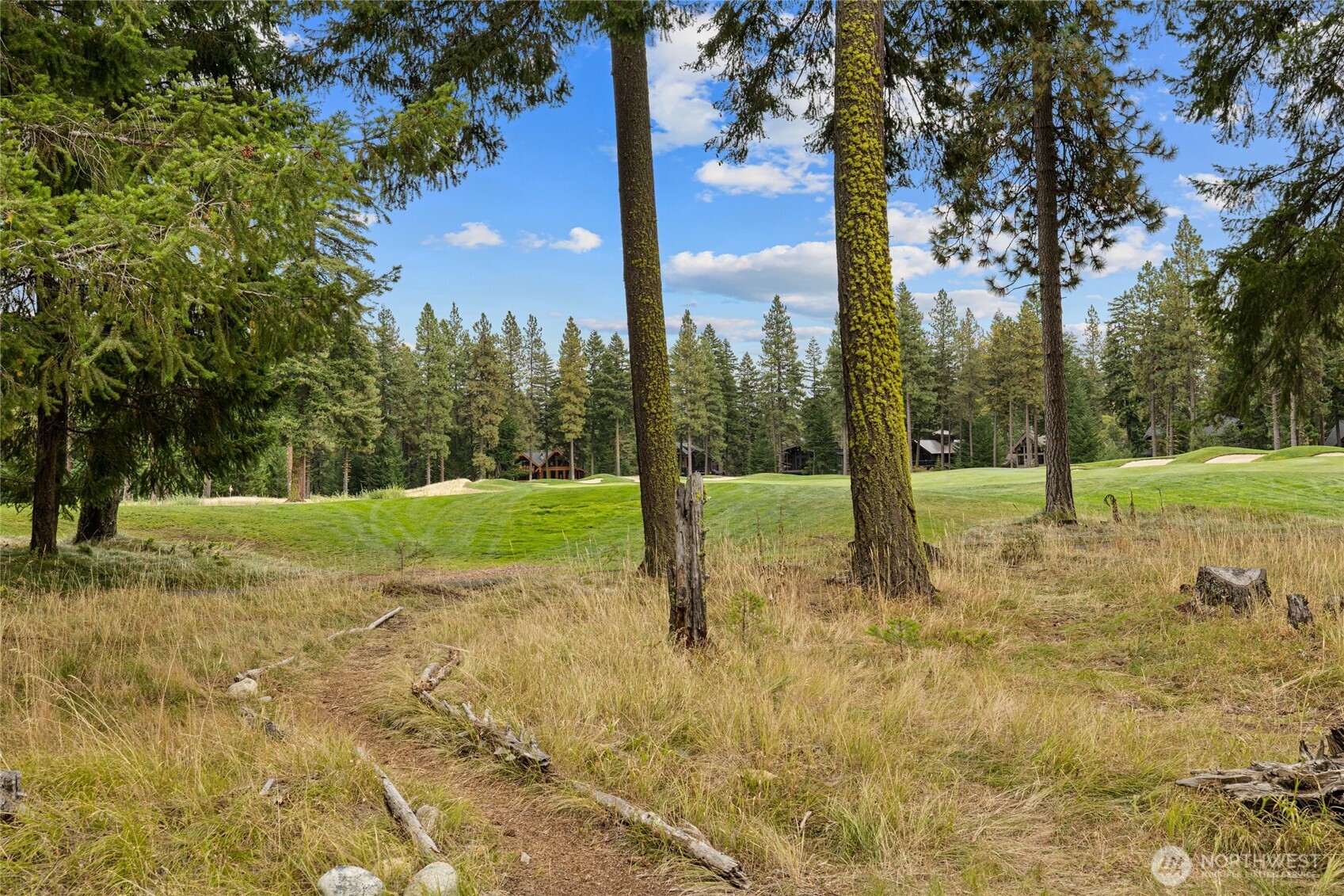 1380 Larkspur Loop