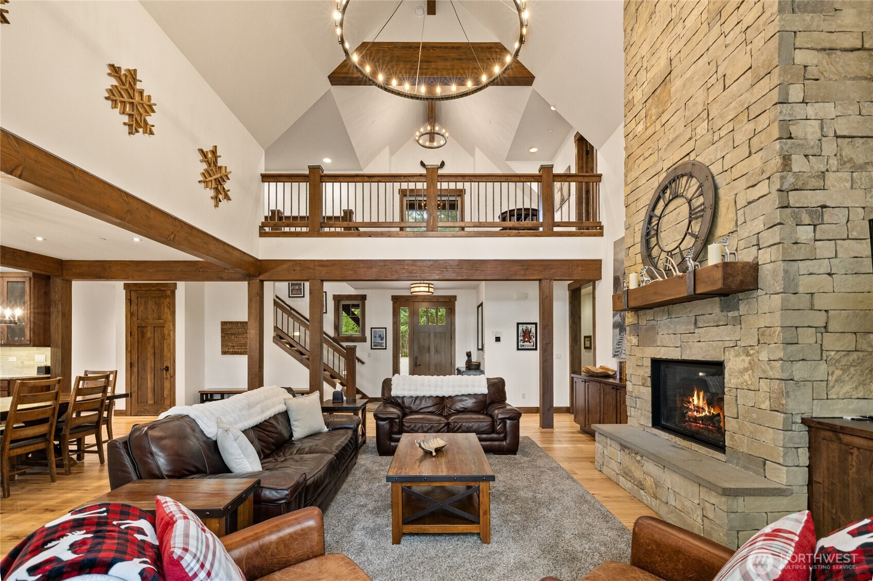 1380 Larkspur Loop